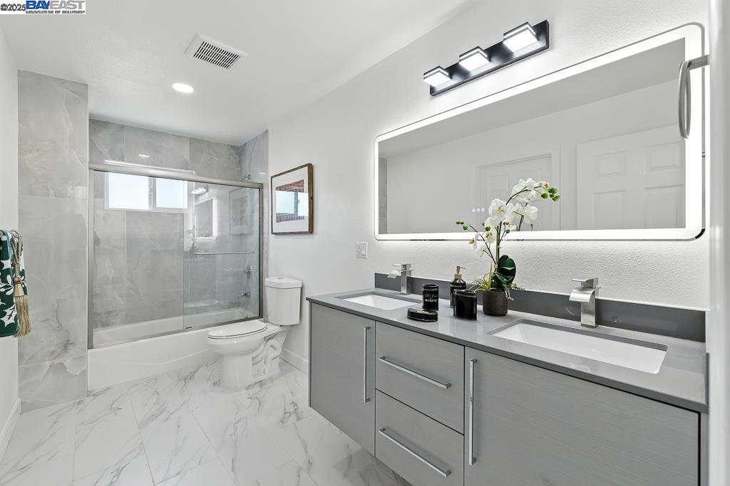 Detail Gallery Image 46 of 57 For 1739 E 22nd St, Oakland,  CA 94606 - 5 Beds | 2 Baths