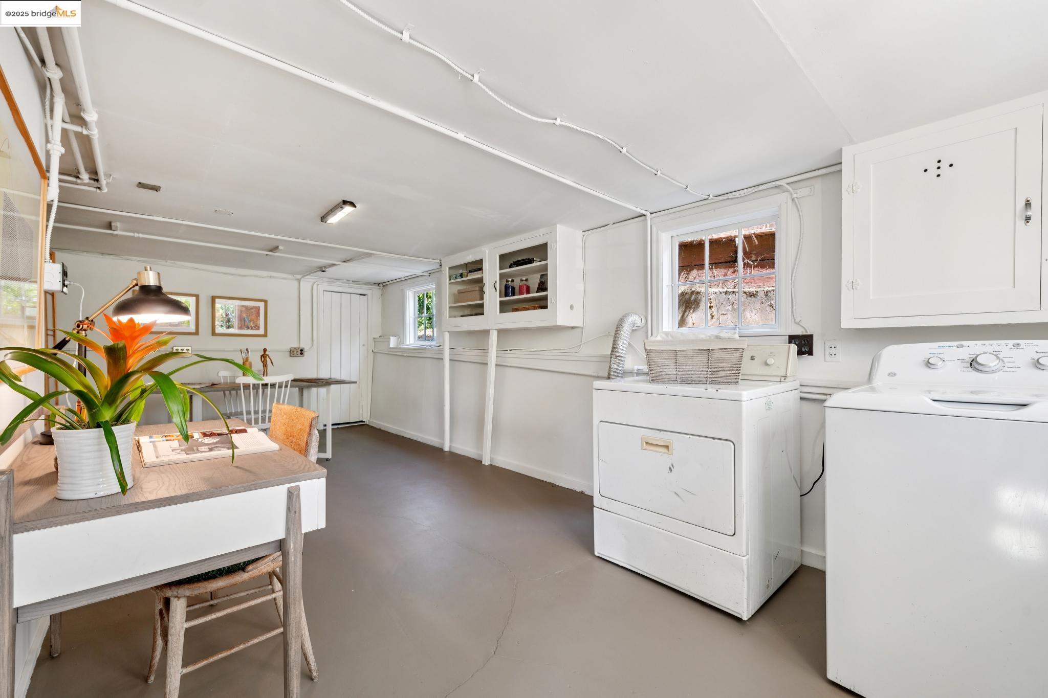 Detail Gallery Image 29 of 60 For 4020 Maybelle Ave, Oakland,  CA 94619 - 3 Beds | 2 Baths