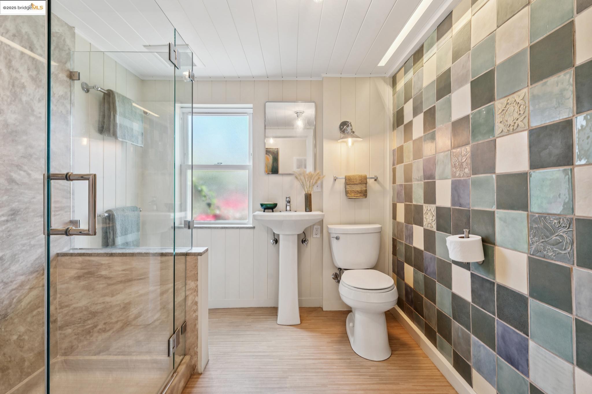 Detail Gallery Image 39 of 60 For 4020 Maybelle Ave, Oakland,  CA 94619 - 3 Beds | 2 Baths