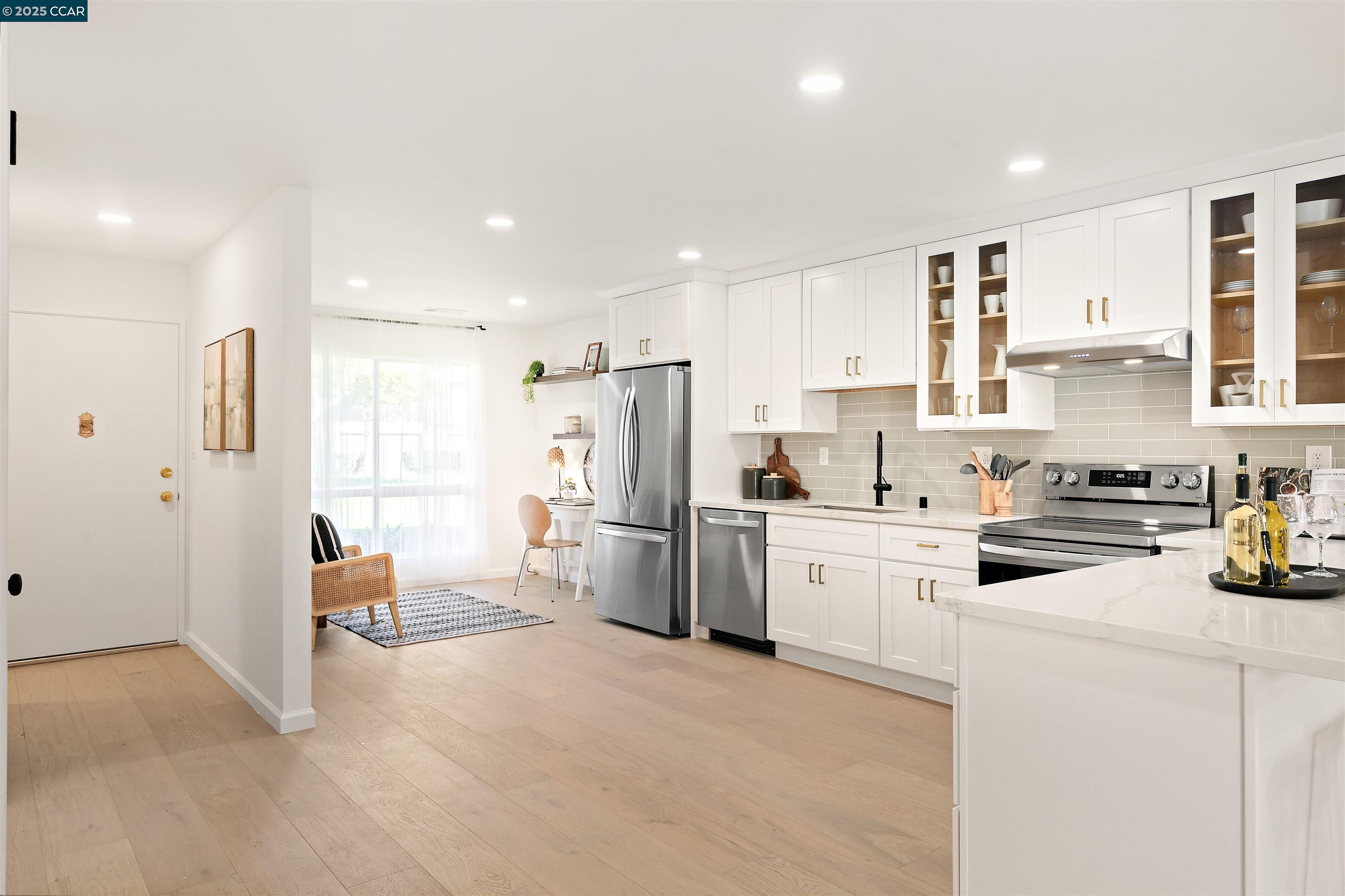 Photo #5: 41110508 Listing 