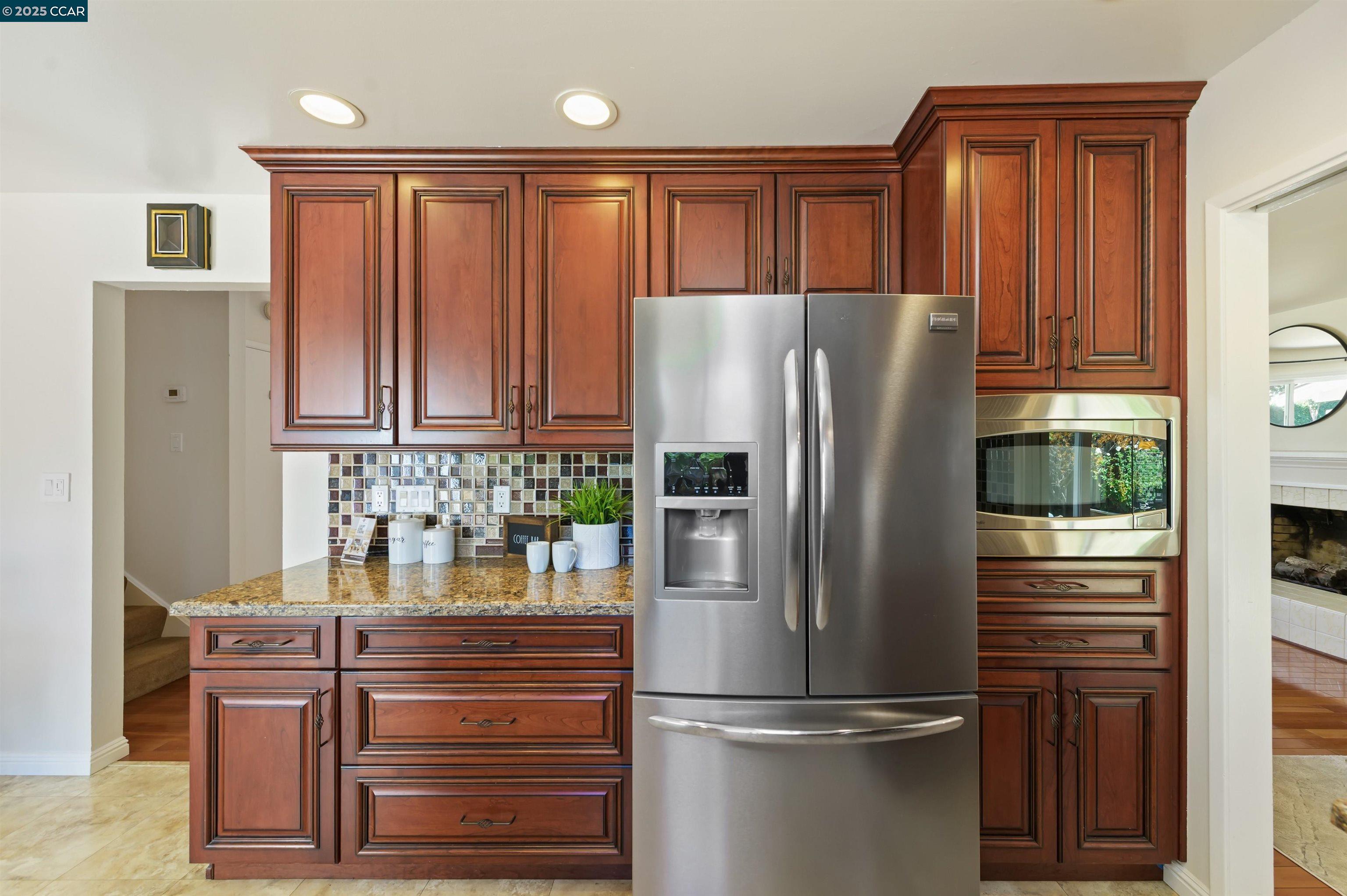 Detail Gallery Image 13 of 41 For 2172 La Salle Dr, Walnut Creek,  CA 94598 - 4 Beds | 2/1 Baths