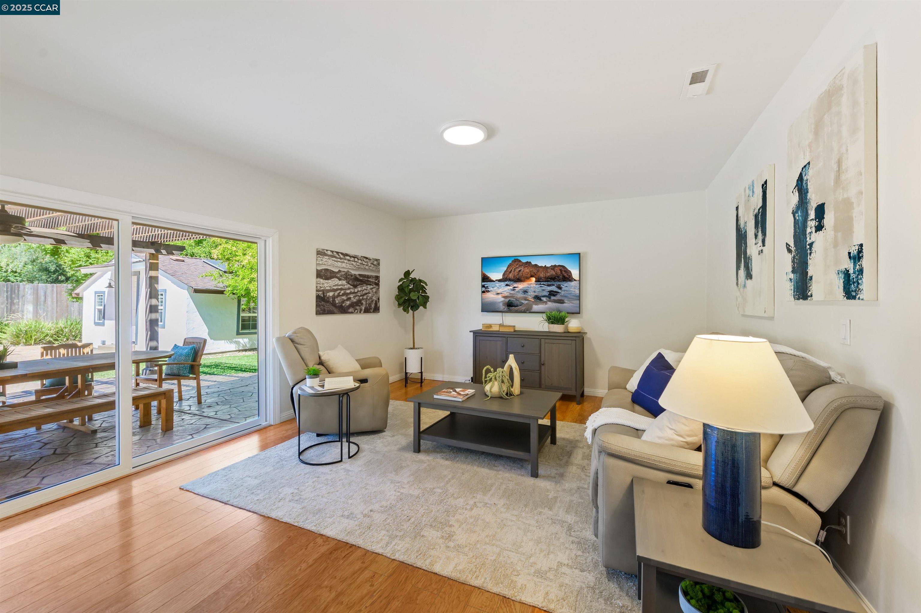 Detail Gallery Image 19 of 41 For 2172 La Salle Dr, Walnut Creek,  CA 94598 - 4 Beds | 2/1 Baths