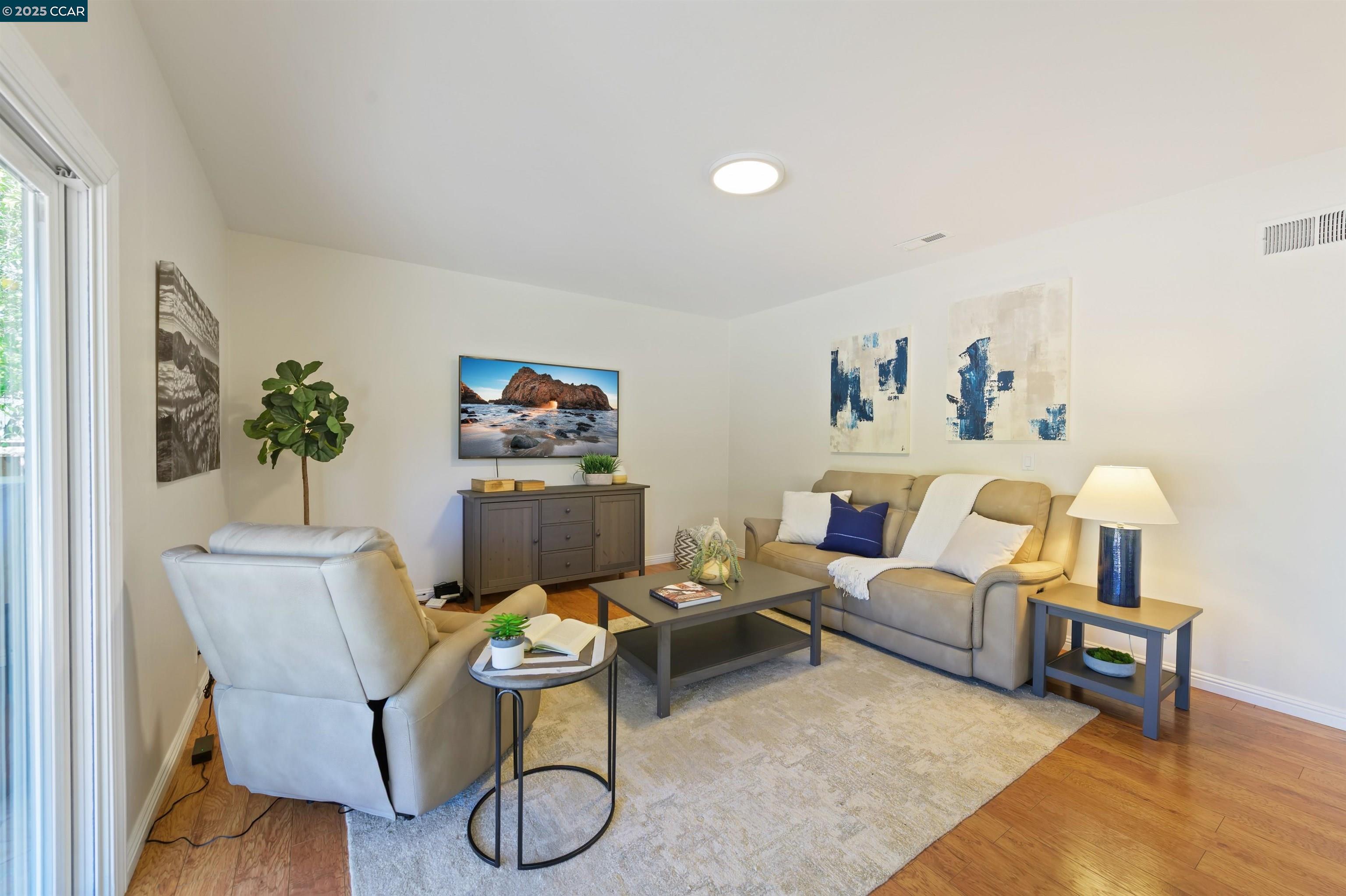 Detail Gallery Image 20 of 41 For 2172 La Salle Dr, Walnut Creek,  CA 94598 - 4 Beds | 2/1 Baths