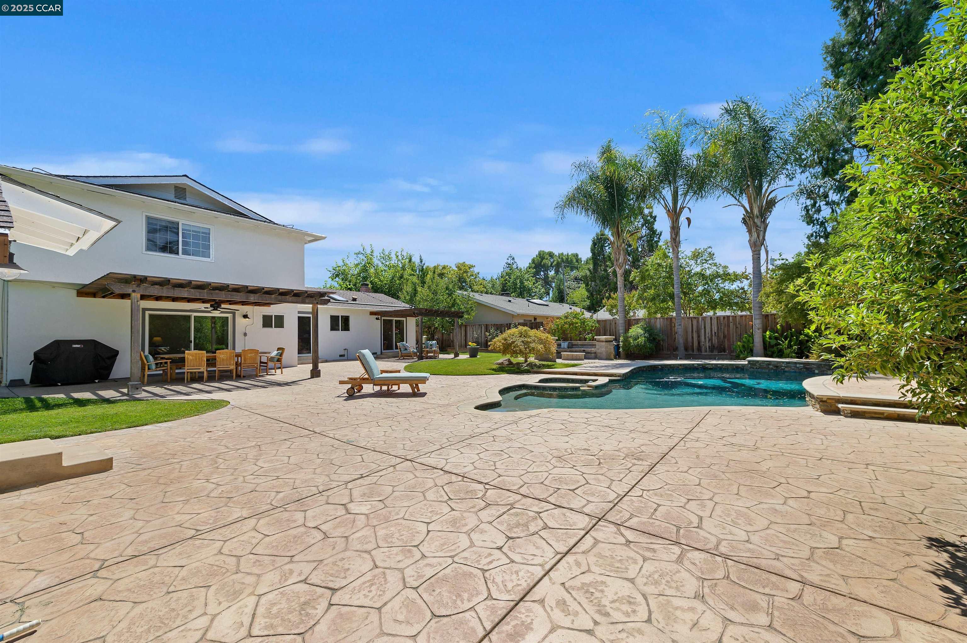 Detail Gallery Image 31 of 41 For 2172 La Salle Dr, Walnut Creek,  CA 94598 - 4 Beds | 2/1 Baths