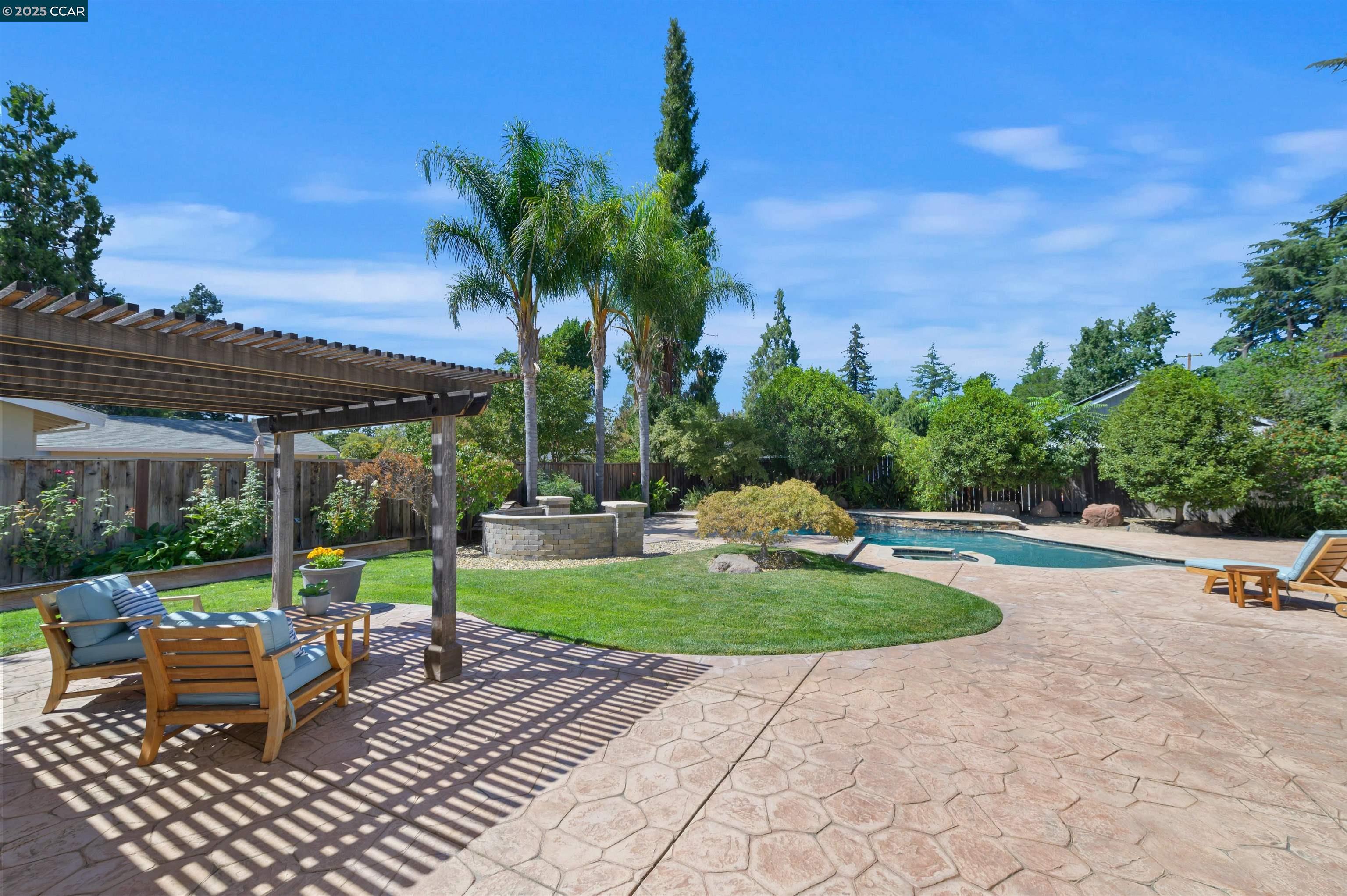 Detail Gallery Image 37 of 41 For 2172 La Salle Dr, Walnut Creek,  CA 94598 - 4 Beds | 2/1 Baths