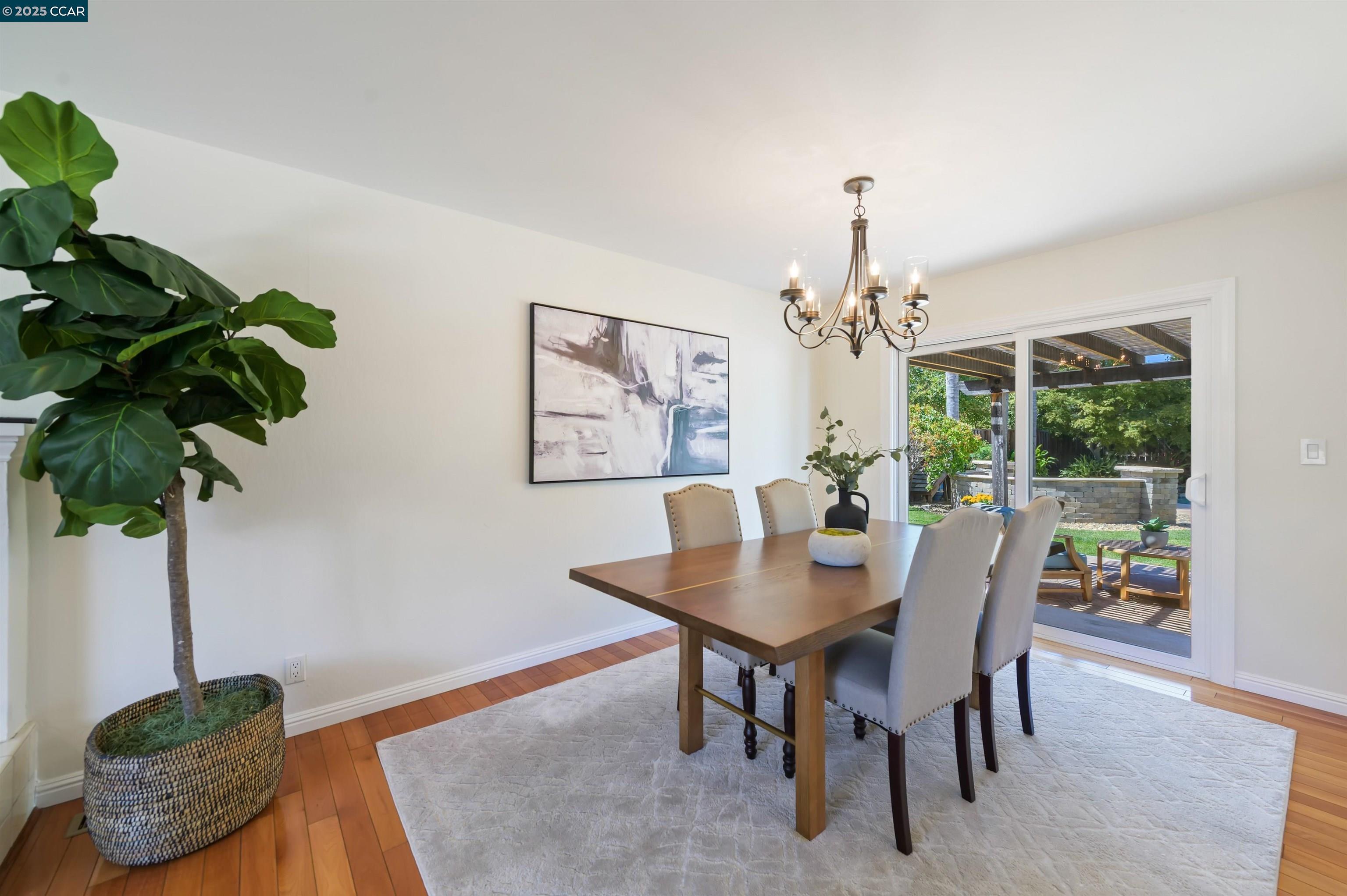 Detail Gallery Image 8 of 41 For 2172 La Salle Dr, Walnut Creek,  CA 94598 - 4 Beds | 2/1 Baths