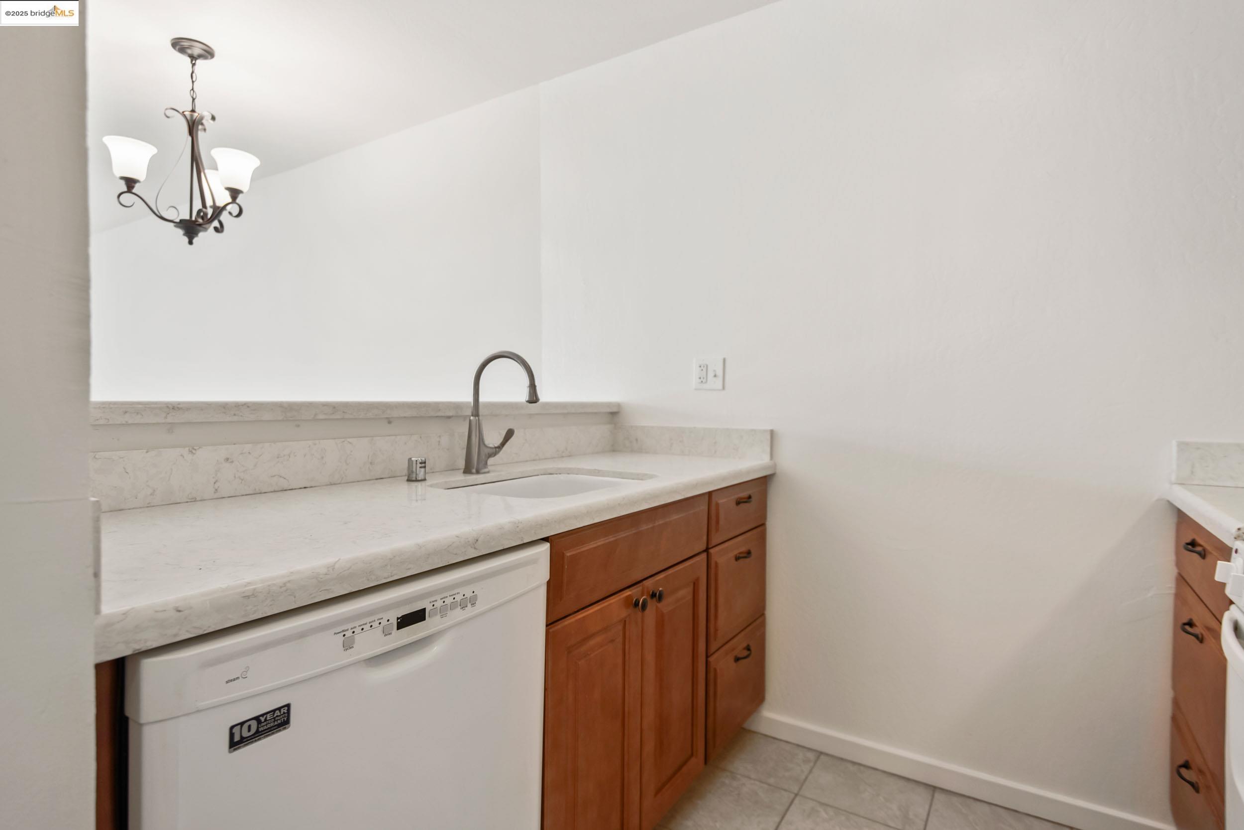 Photo #16: 41110512 Listing: Photo #16
