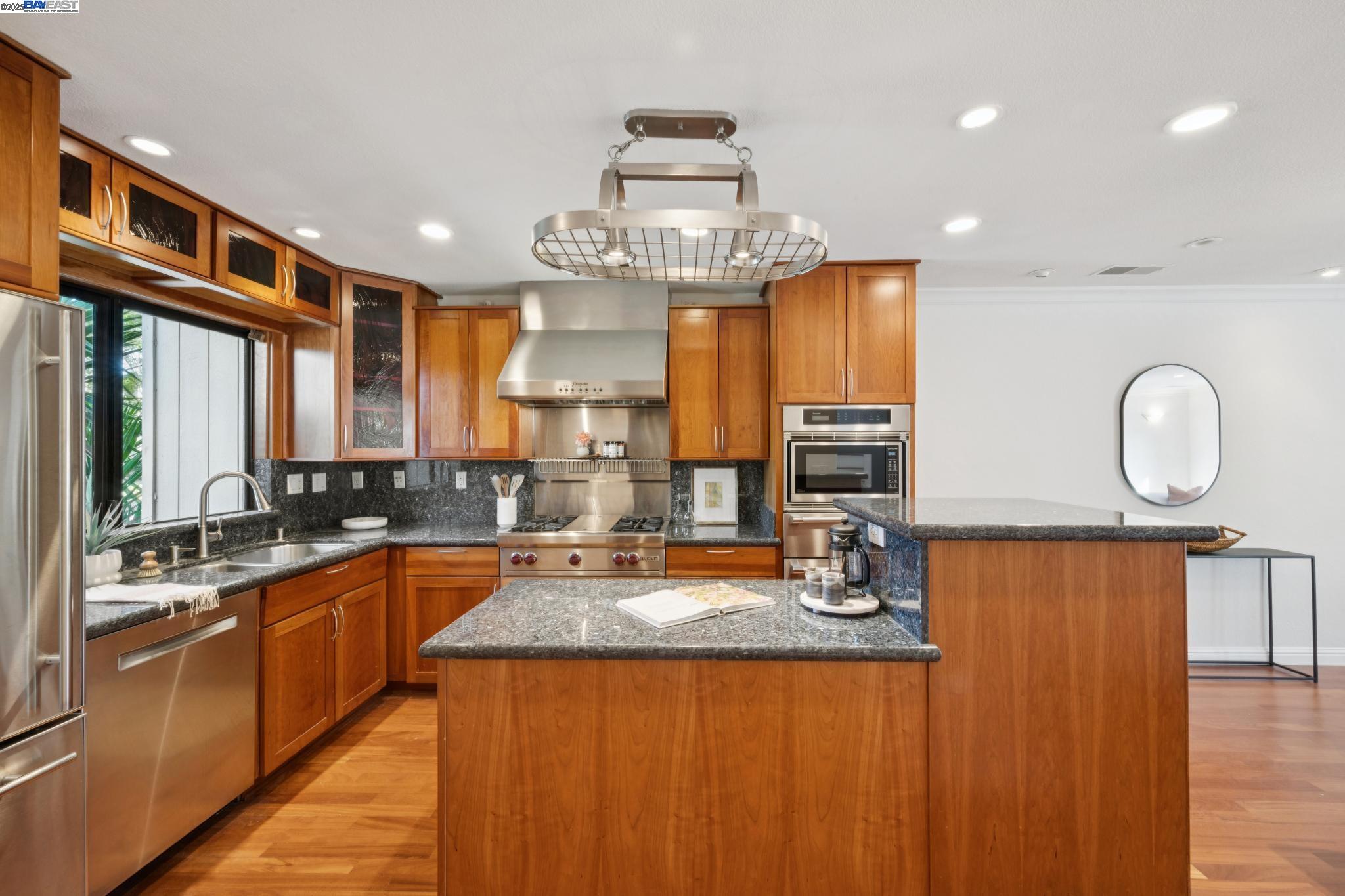 Photo #10: 41110513 Listing: Photo #10