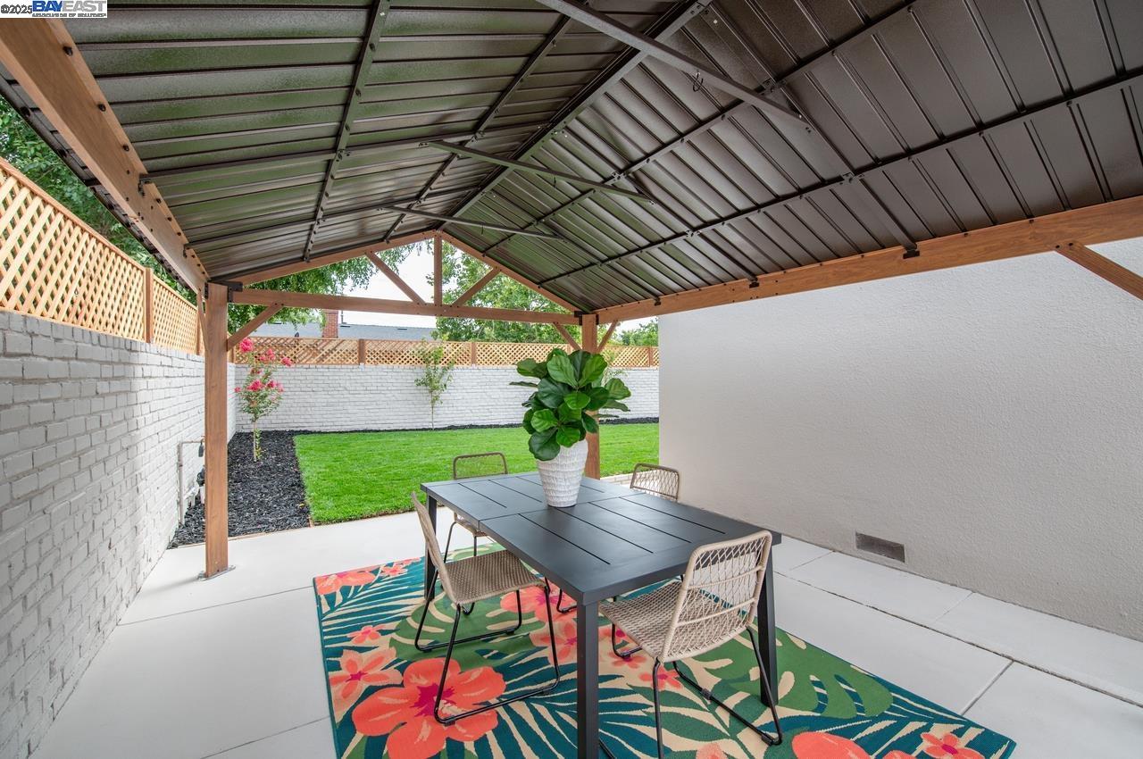 Detail Gallery Image 11 of 14 For 1205 Marguerite St, Livermore,  CA 94550 - 2 Beds | 1 Baths