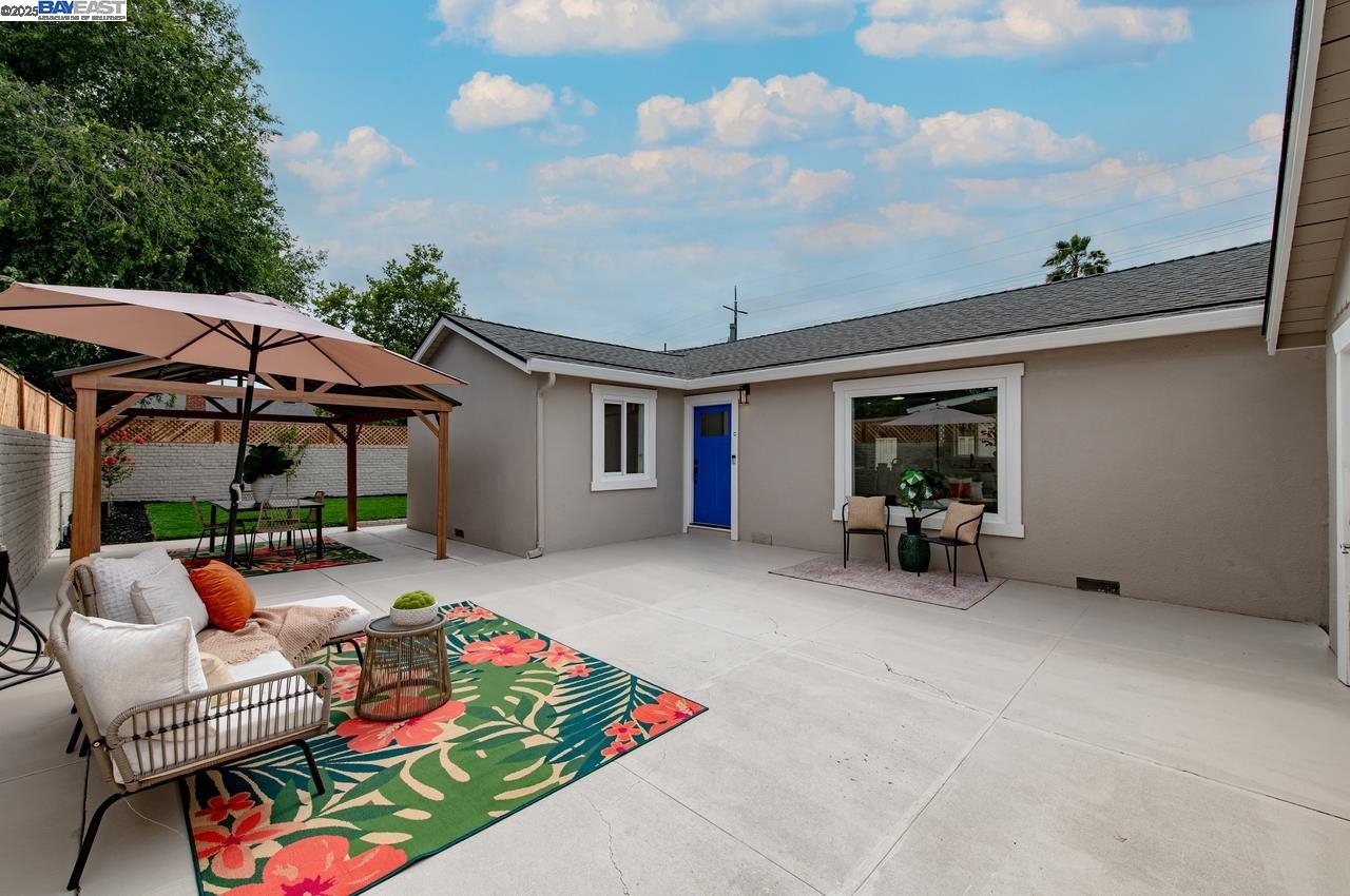Detail Gallery Image 10 of 14 For 1205 Marguerite St, Livermore,  CA 94550 - 2 Beds | 1 Baths