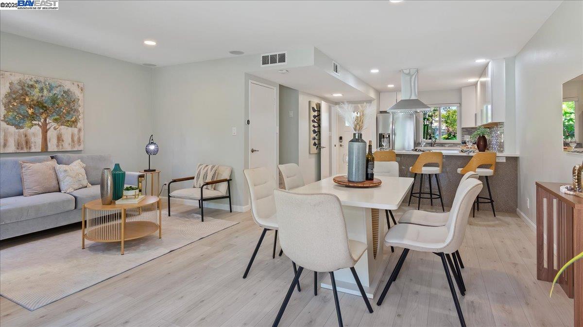 Detail Gallery Image 13 of 37 For 3027 Alta Vista, Alameda,  CA 94502 - 2 Beds | 2 Baths