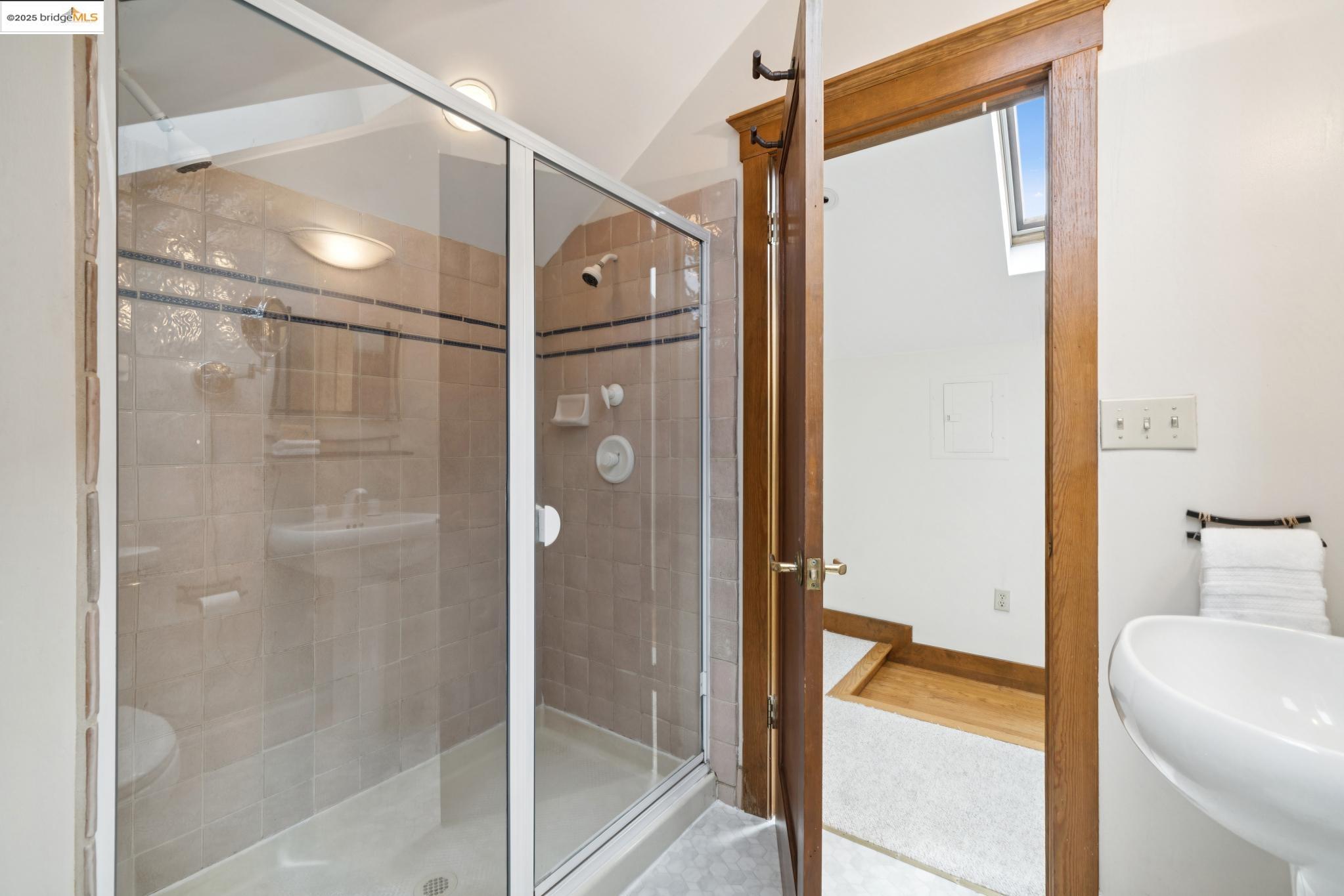 Detail Gallery Image 44 of 58 For 408 Euclid Ave, Oakland,  CA 94610 - – Beds | – Baths