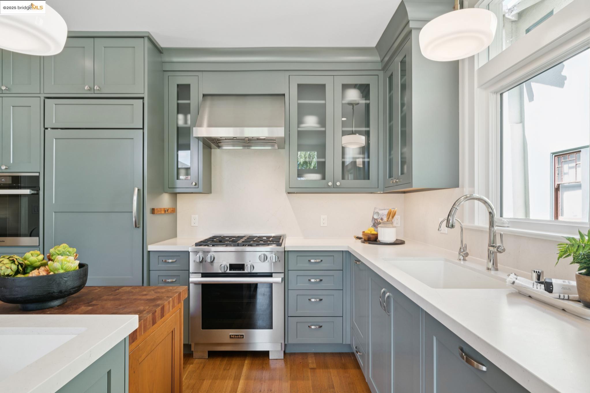 Detail Gallery Image 10 of 58 For 408 Euclid Ave, Oakland,  CA 94610 - – Beds | – Baths