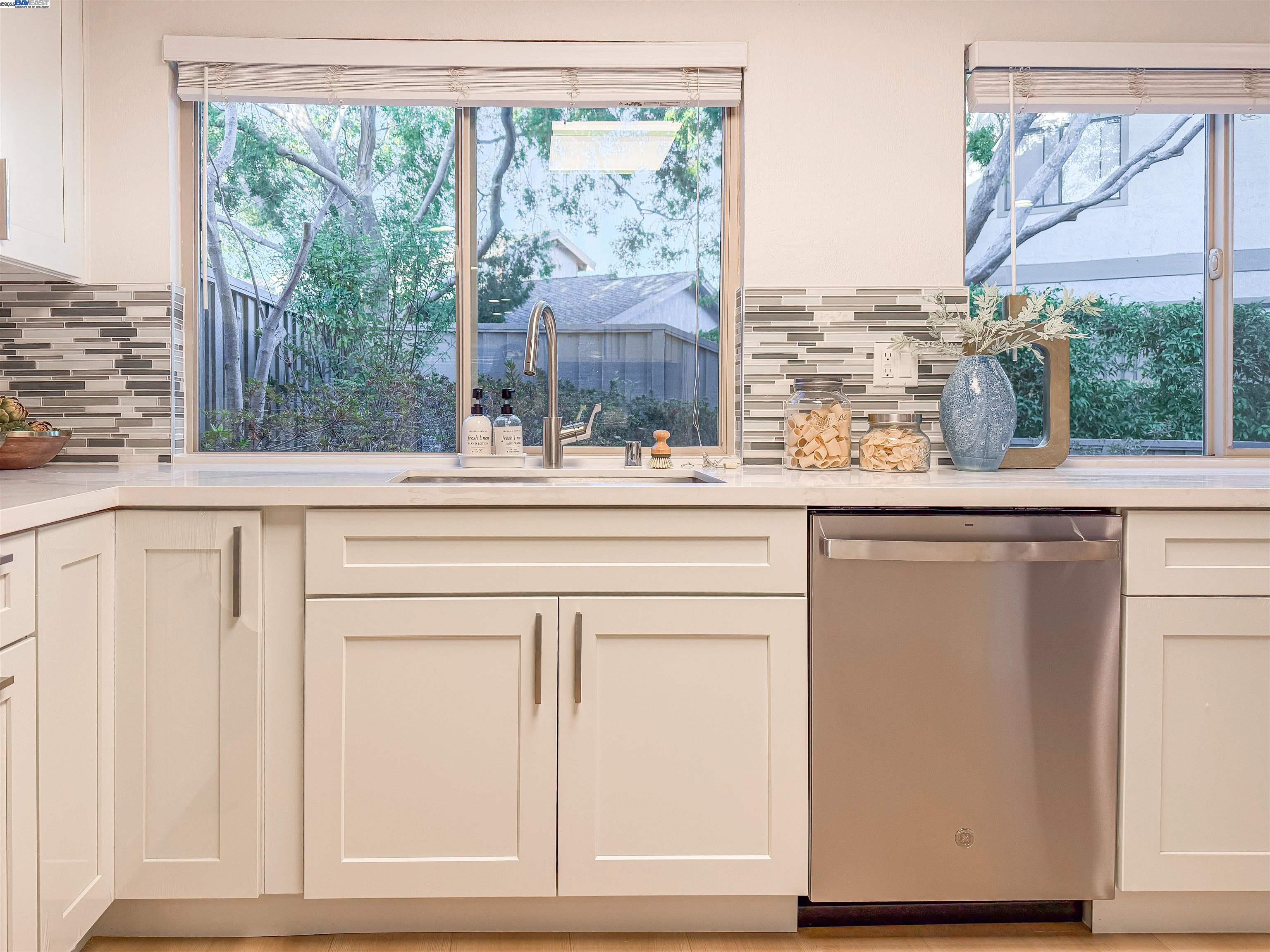 Detail Gallery Image 10 of 30 For 773 Coronado, Foster City,  CA 94404 - 4 Beds | 3 Baths