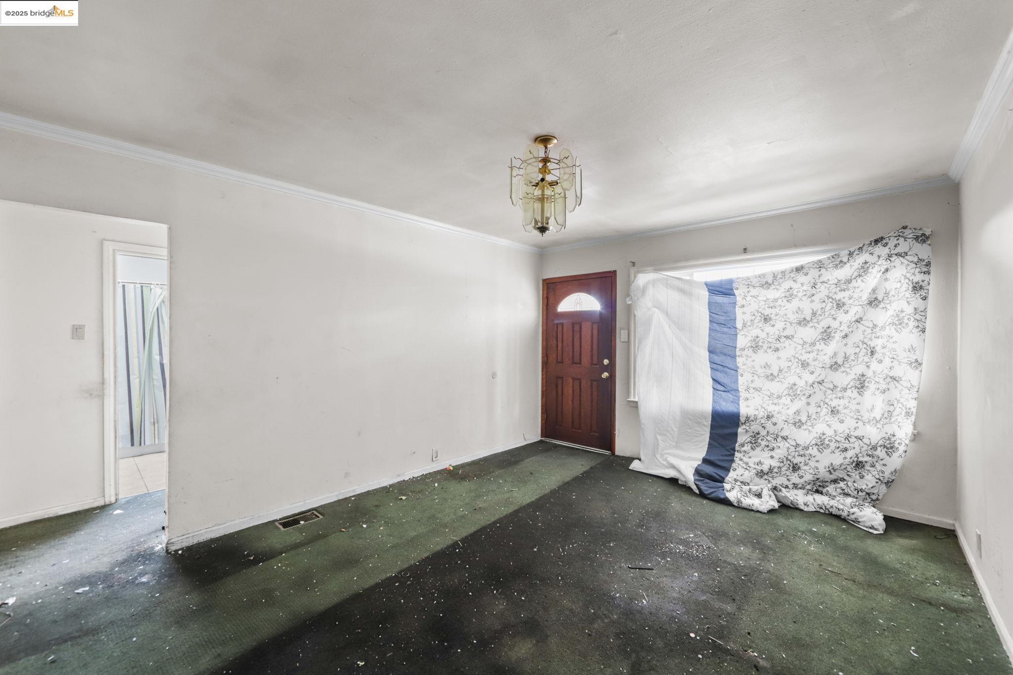 Detail Gallery Image 5 of 47 For 41 Apollo St, San Francisco,  CA 94124 - 3 Beds | 2 Baths