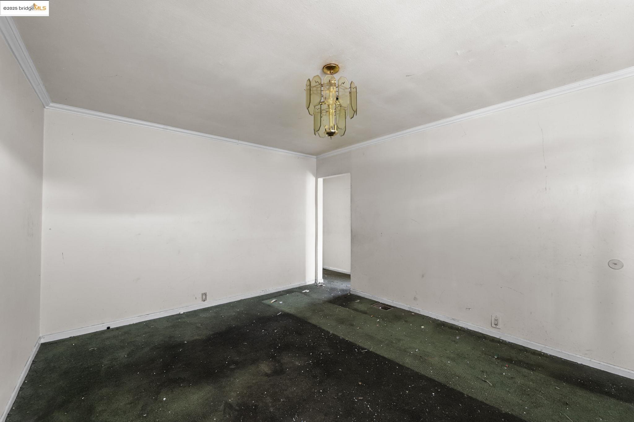 Detail Gallery Image 6 of 47 For 41 Apollo St, San Francisco,  CA 94124 - 3 Beds | 2 Baths