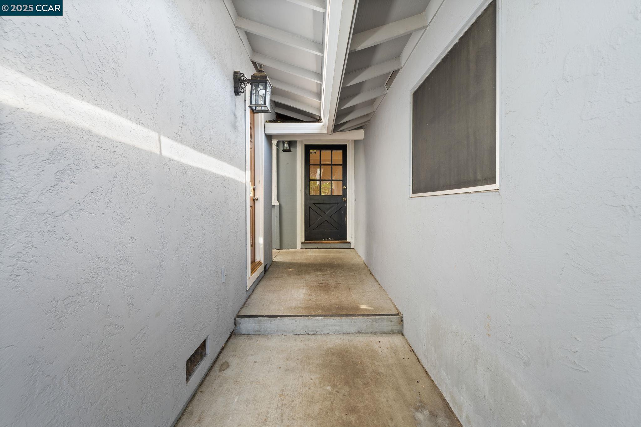 Detail Gallery Image 3 of 35 For 3478 Esperanza Drive, Concord,  CA 94519 - 4 Beds | 3 Baths