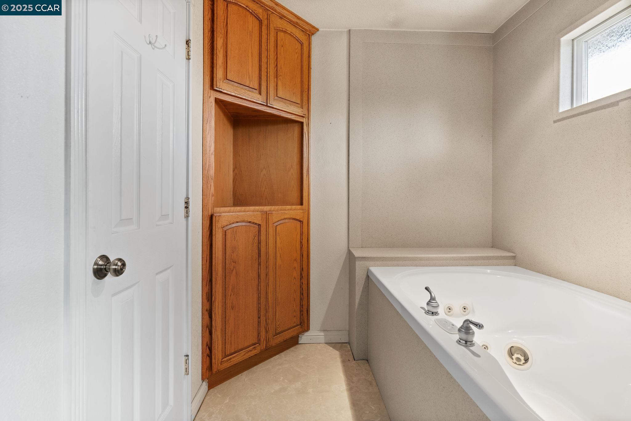 Detail Gallery Image 21 of 35 For 3478 Esperanza Drive, Concord,  CA 94519 - 4 Beds | 3 Baths