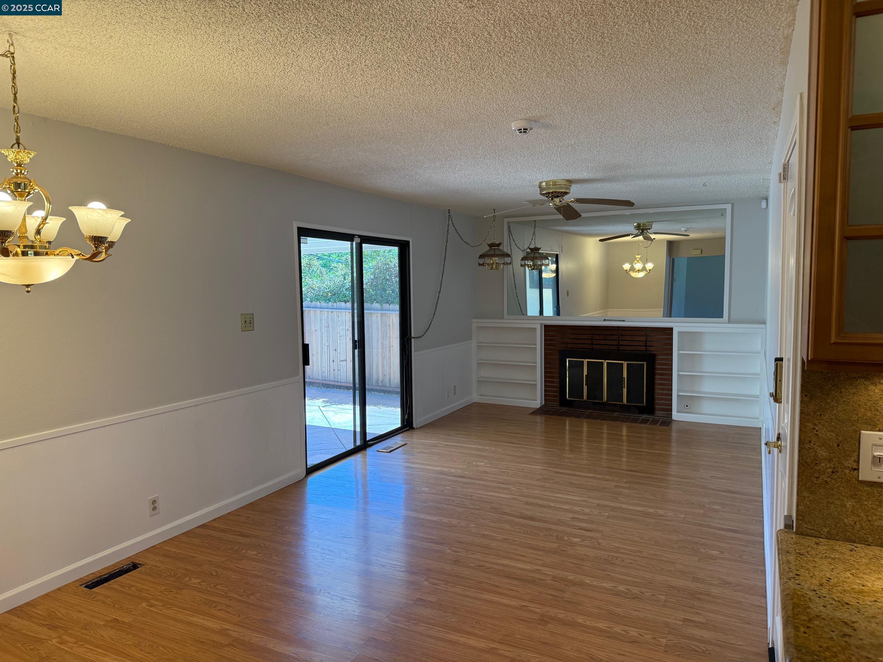 Detail Gallery Image 3 of 25 For 2722 Moyers Rd, Richmond,  CA 94806 - 3 Beds | 2 Baths