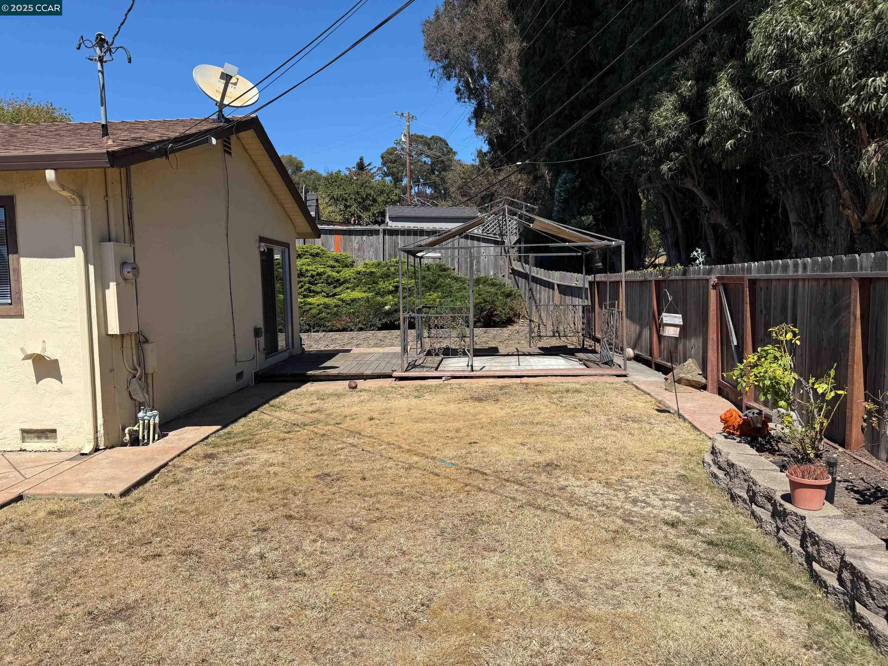 Detail Gallery Image 22 of 25 For 2722 Moyers Rd, Richmond,  CA 94806 - 3 Beds | 2 Baths