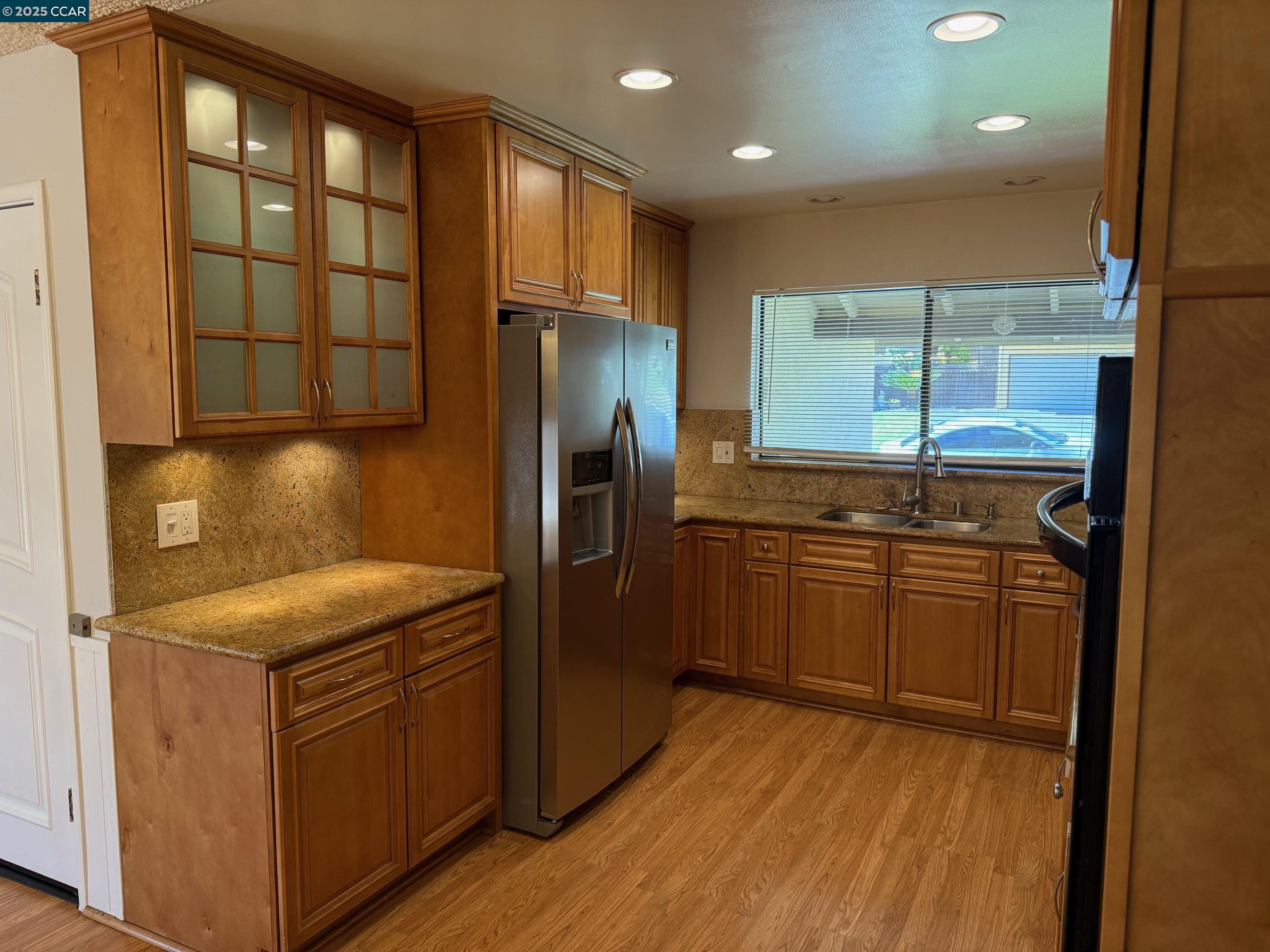 Detail Gallery Image 6 of 25 For 2722 Moyers Rd, Richmond,  CA 94806 - 3 Beds | 2 Baths
