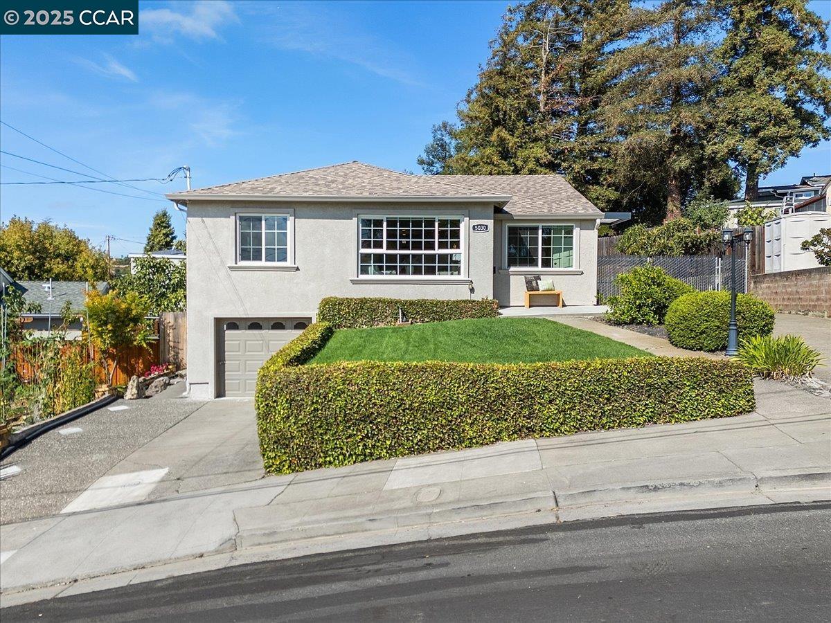 Detail Gallery Image 2 of 50 For 5030 Ray Ave, Castro Valley,  CA 94546 - 4 Beds | 2 Baths