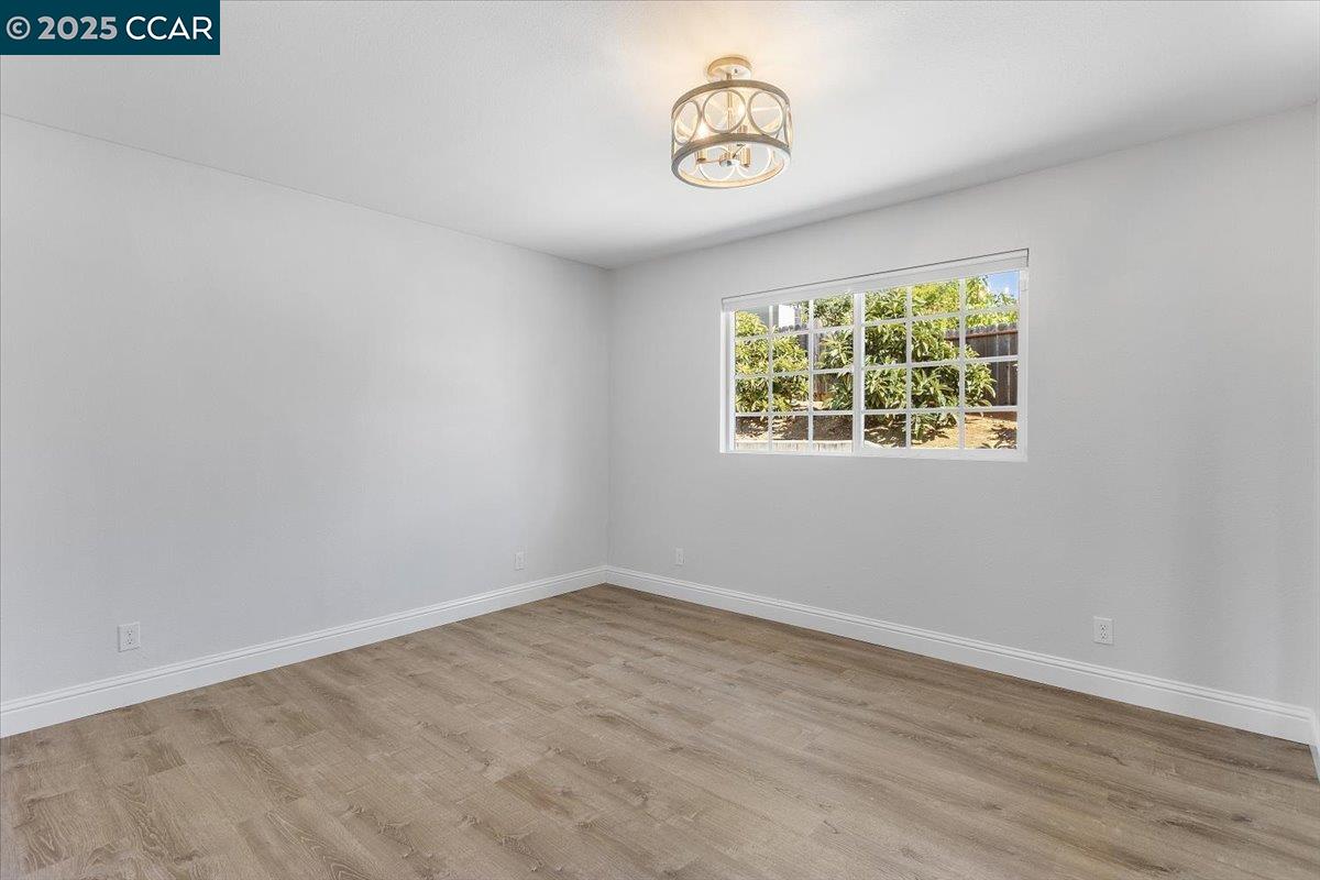 Detail Gallery Image 33 of 50 For 5030 Ray Ave, Castro Valley,  CA 94546 - 4 Beds | 2 Baths