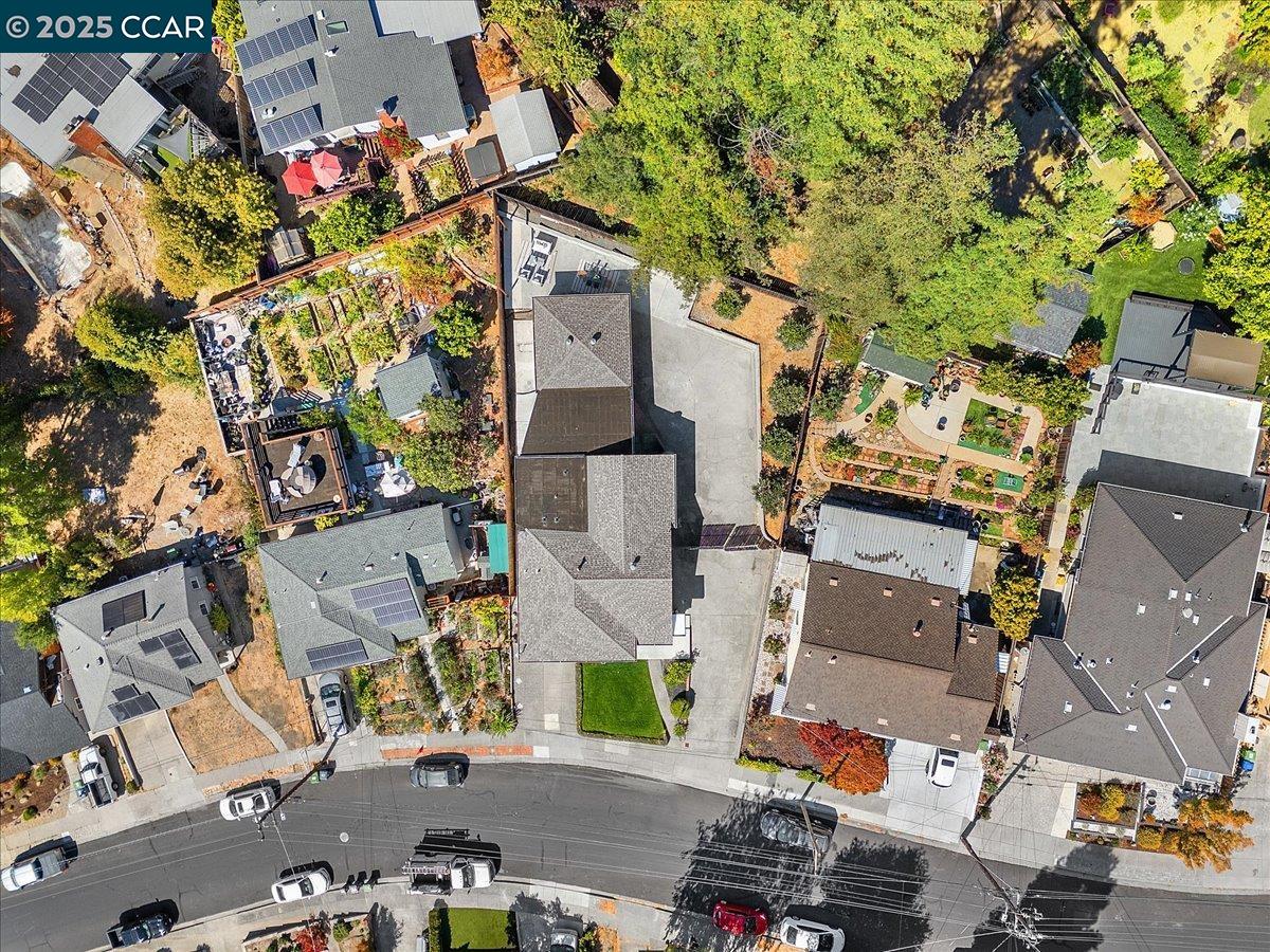 Detail Gallery Image 44 of 50 For 5030 Ray Ave, Castro Valley,  CA 94546 - 4 Beds | 2 Baths