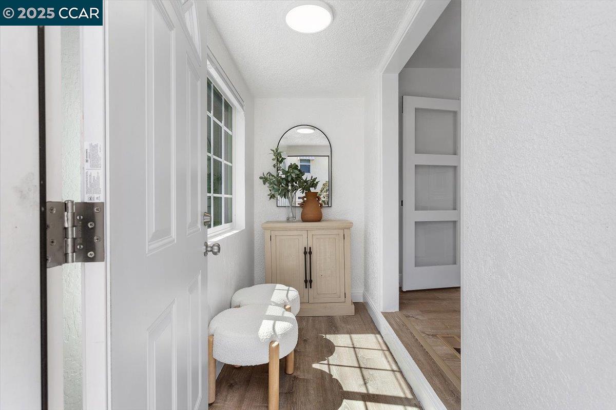 Detail Gallery Image 8 of 50 For 5030 Ray Ave, Castro Valley,  CA 94546 - 4 Beds | 2 Baths