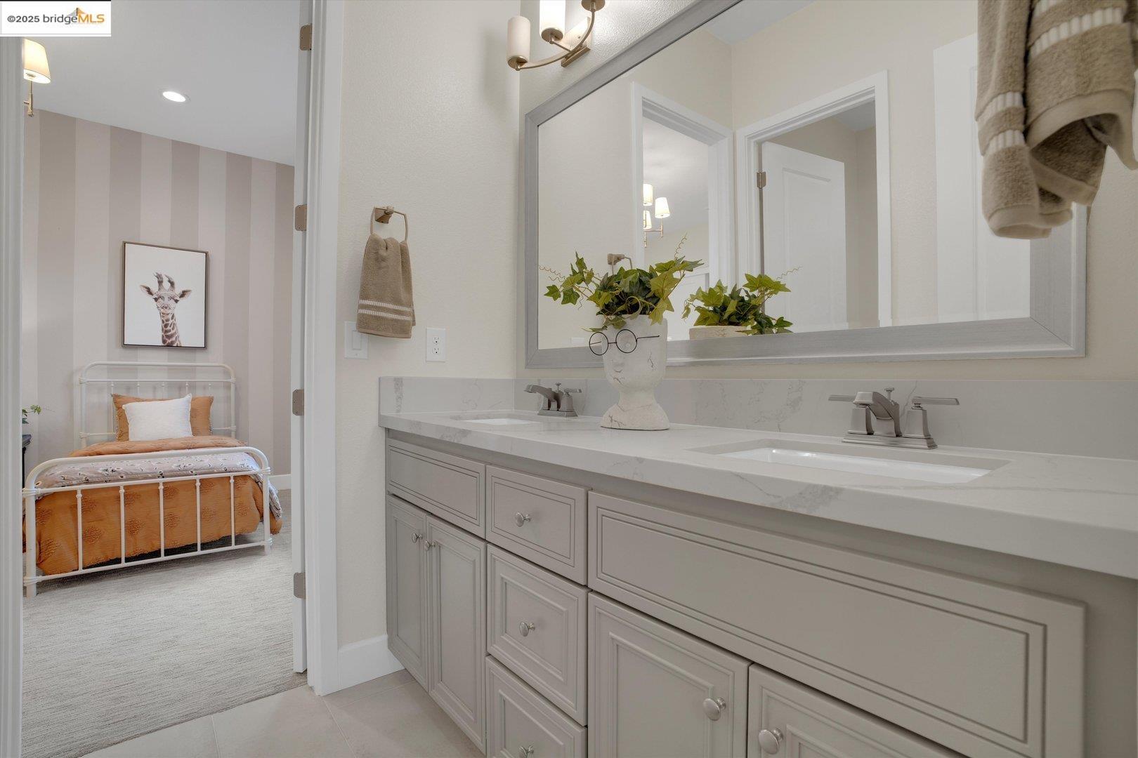 Detail Gallery Image 9 of 38 For 158 Continente Ave, Brentwood,  CA 94513 - 4 Beds | 3/1 Baths