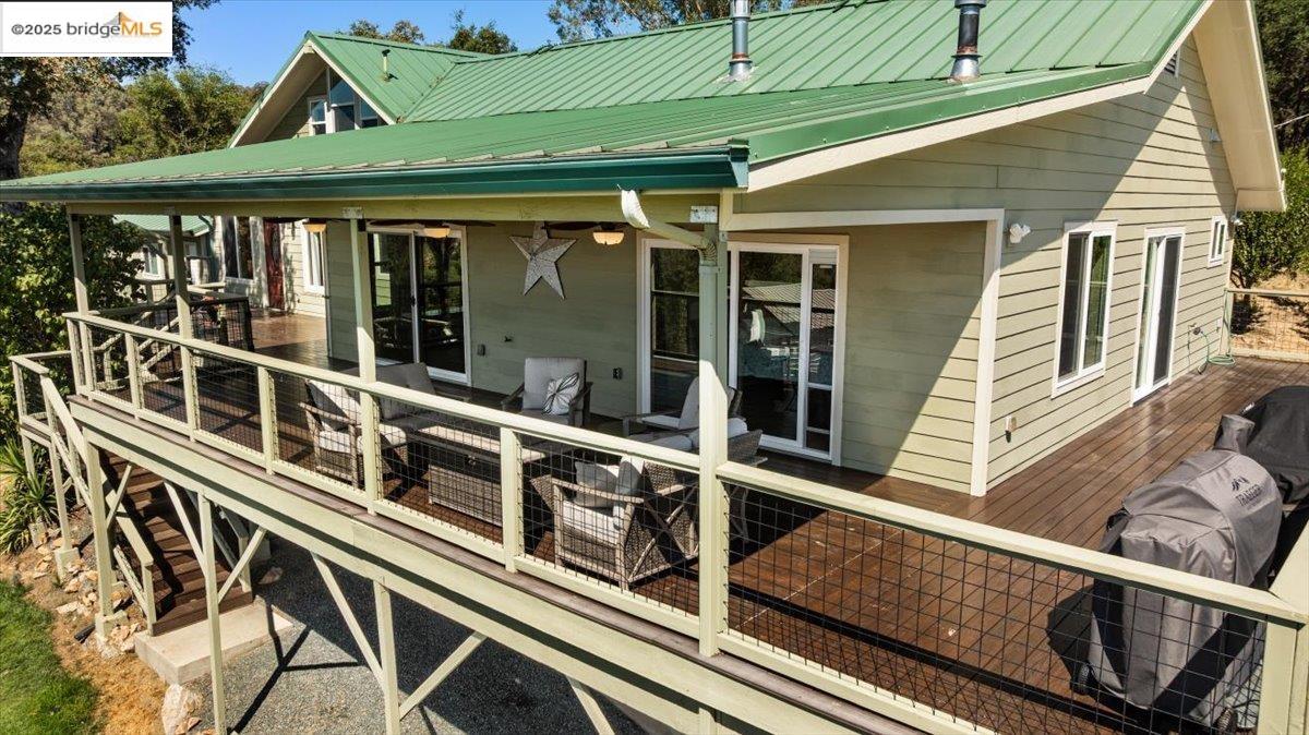 Detail Gallery Image 1 of 60 For 11020 Homestead Ln, Penn Valley,  CA 95946 - 3 Beds | 2 Baths