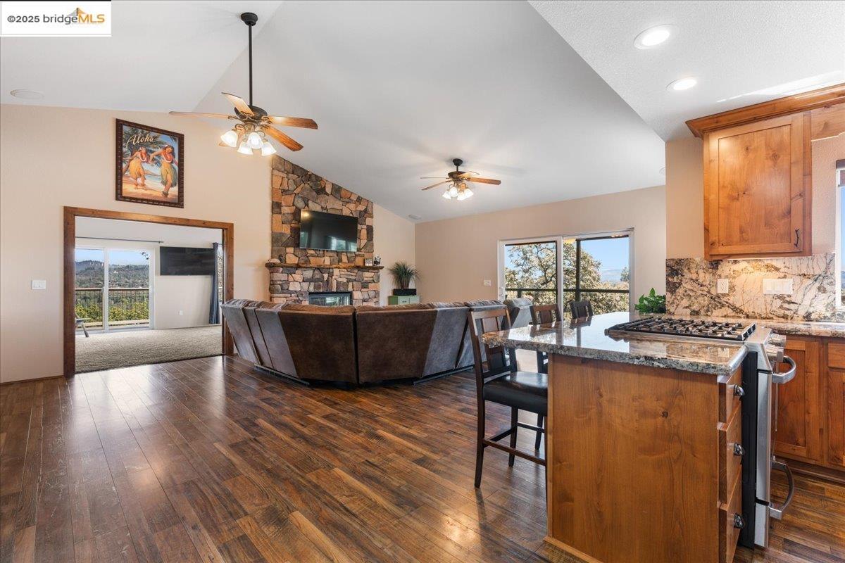 Detail Gallery Image 15 of 60 For 11020 Homestead Ln, Penn Valley,  CA 95946 - 3 Beds | 2 Baths