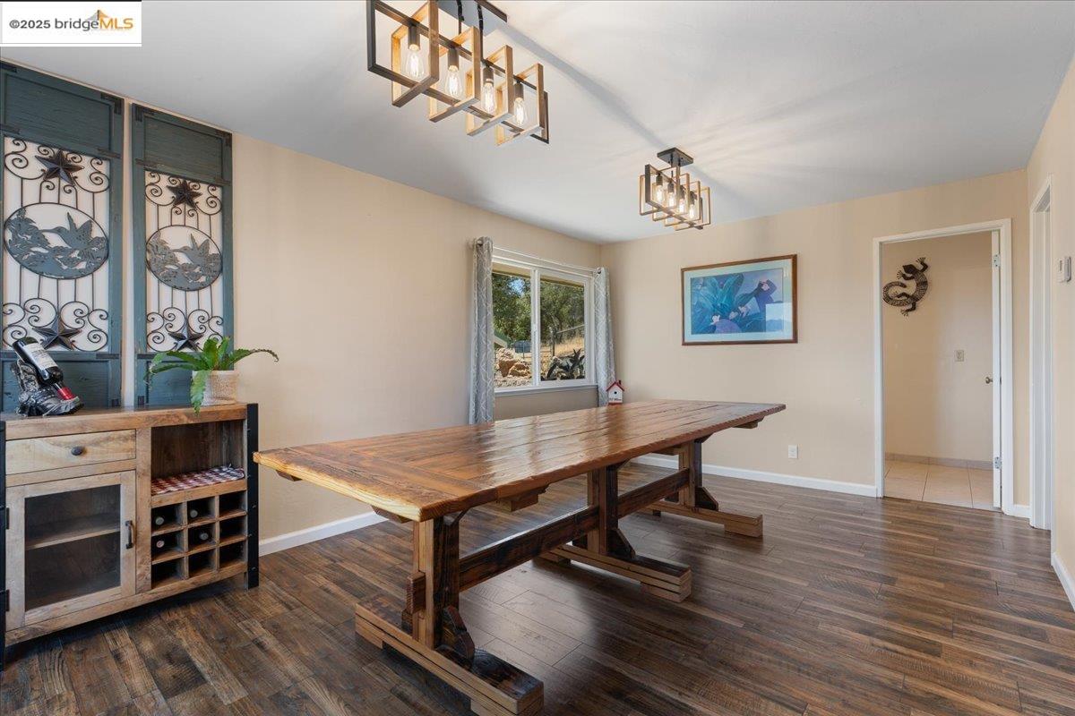 Detail Gallery Image 5 of 60 For 11020 Homestead Ln, Penn Valley,  CA 95946 - 3 Beds | 2 Baths
