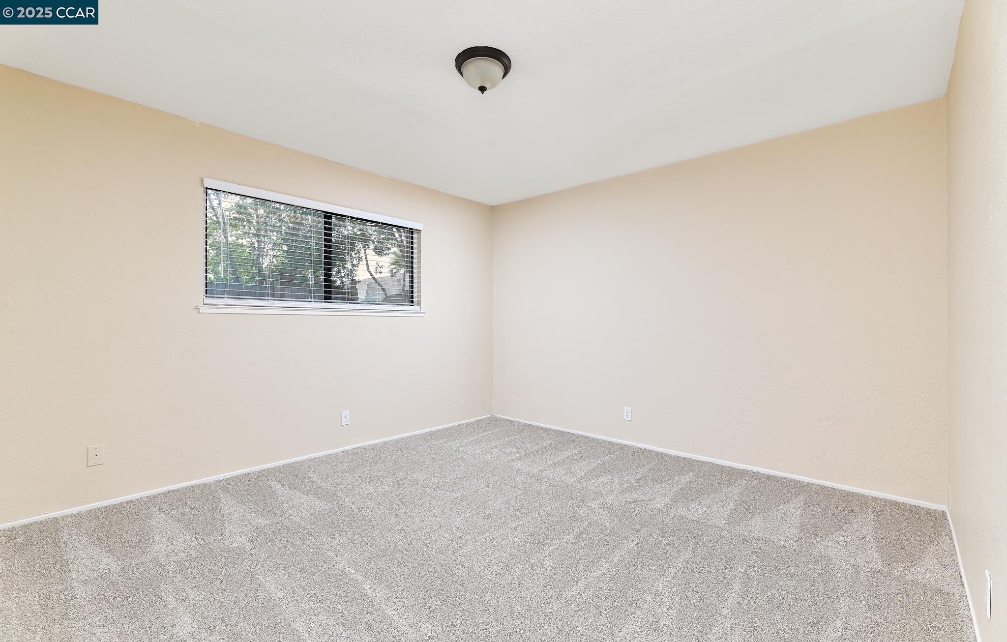 Detail Gallery Image 15 of 22 For 7696 20th Ave, Sacramento,  CA 95820 - 4 Beds | 2 Baths