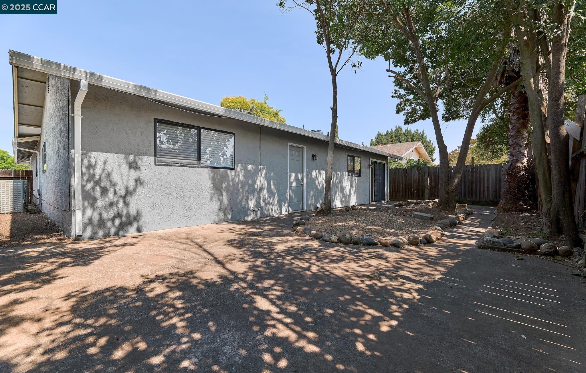 Detail Gallery Image 21 of 22 For 7696 20th Ave, Sacramento,  CA 95820 - 4 Beds | 2 Baths
