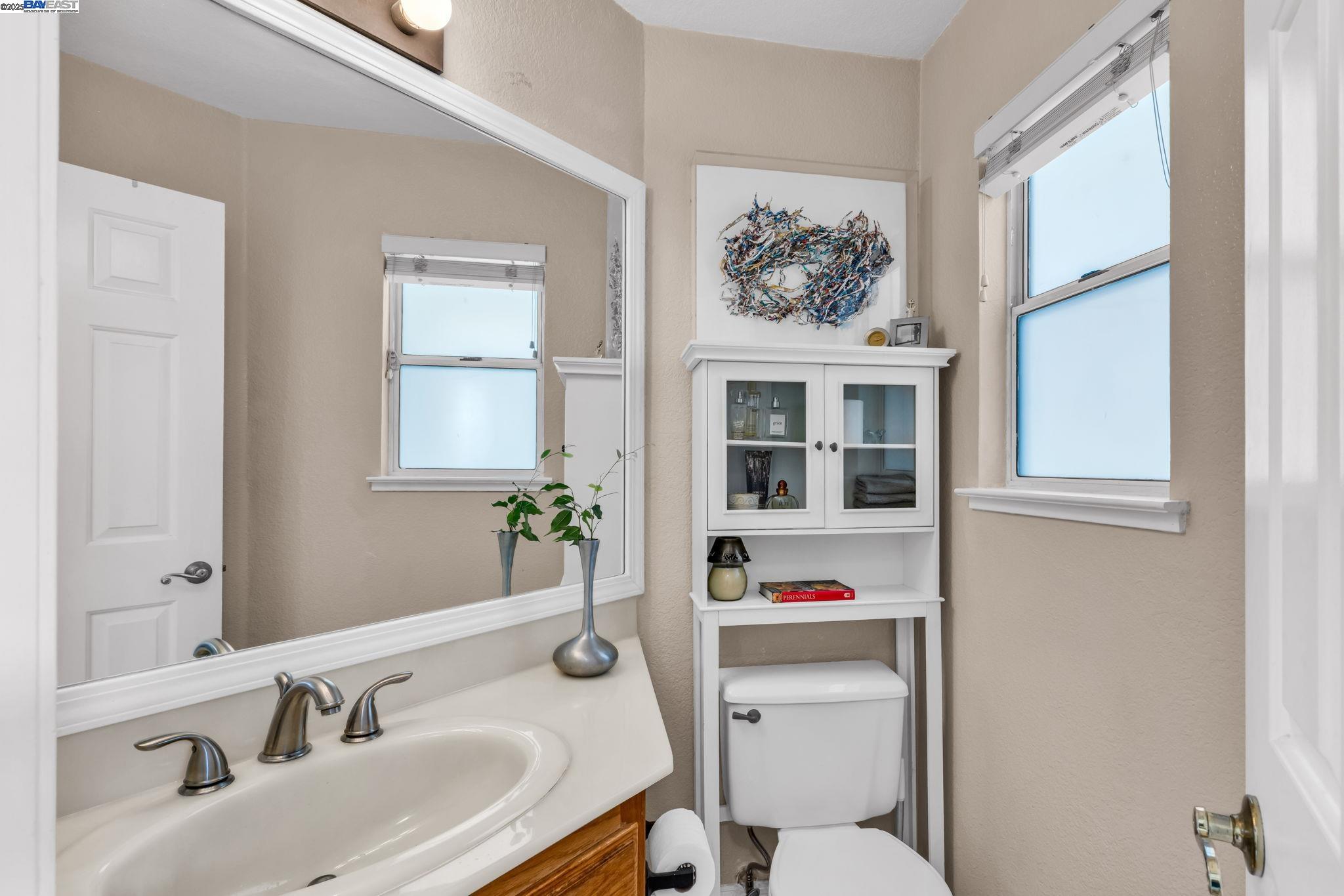 Detail Gallery Image 16 of 43 For 5473 Rainflower Dr, Livermore,  CA 94551 - 3 Beds | 2/1 Baths