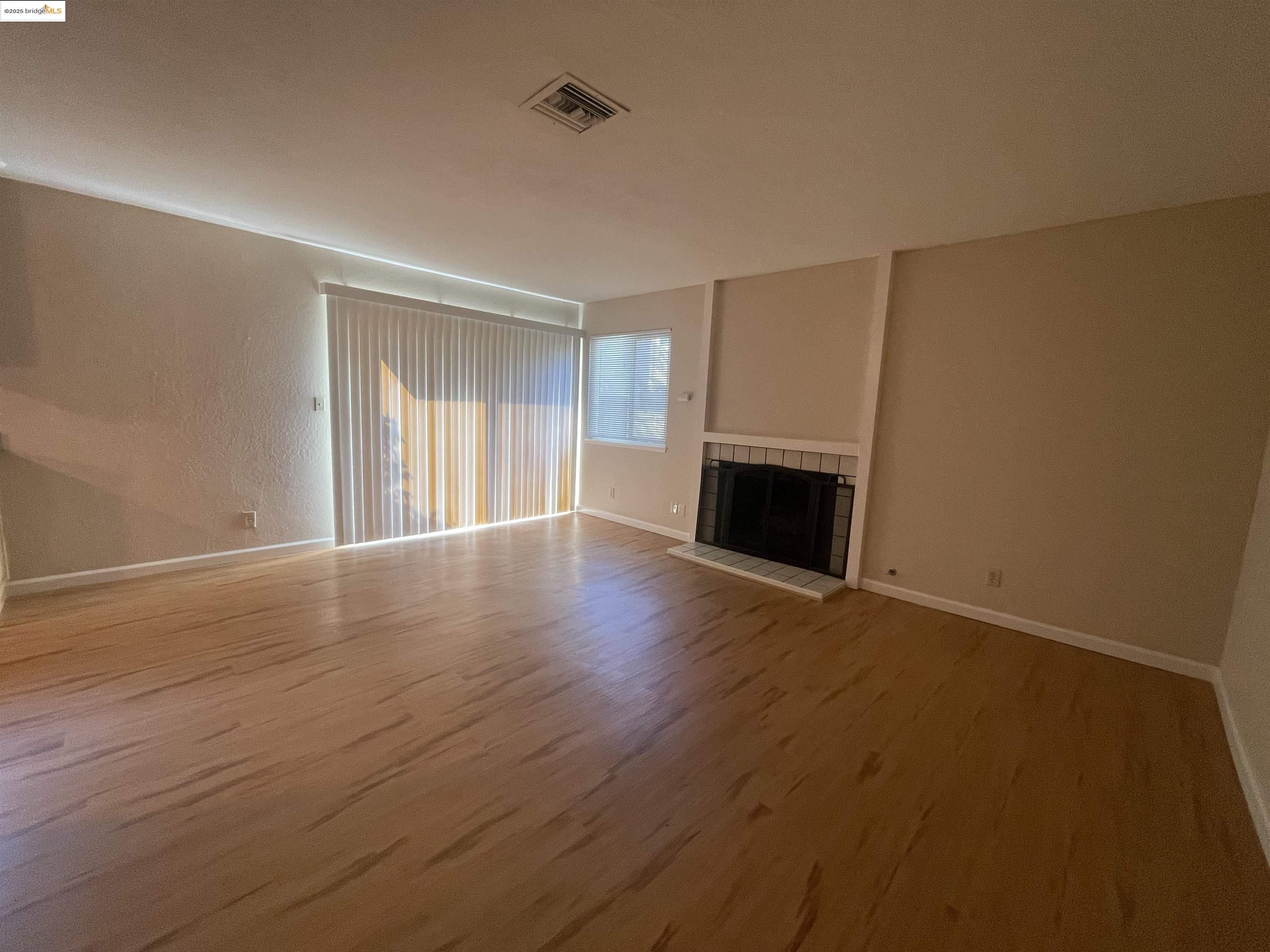 Photo #2: 41110553 Listing 