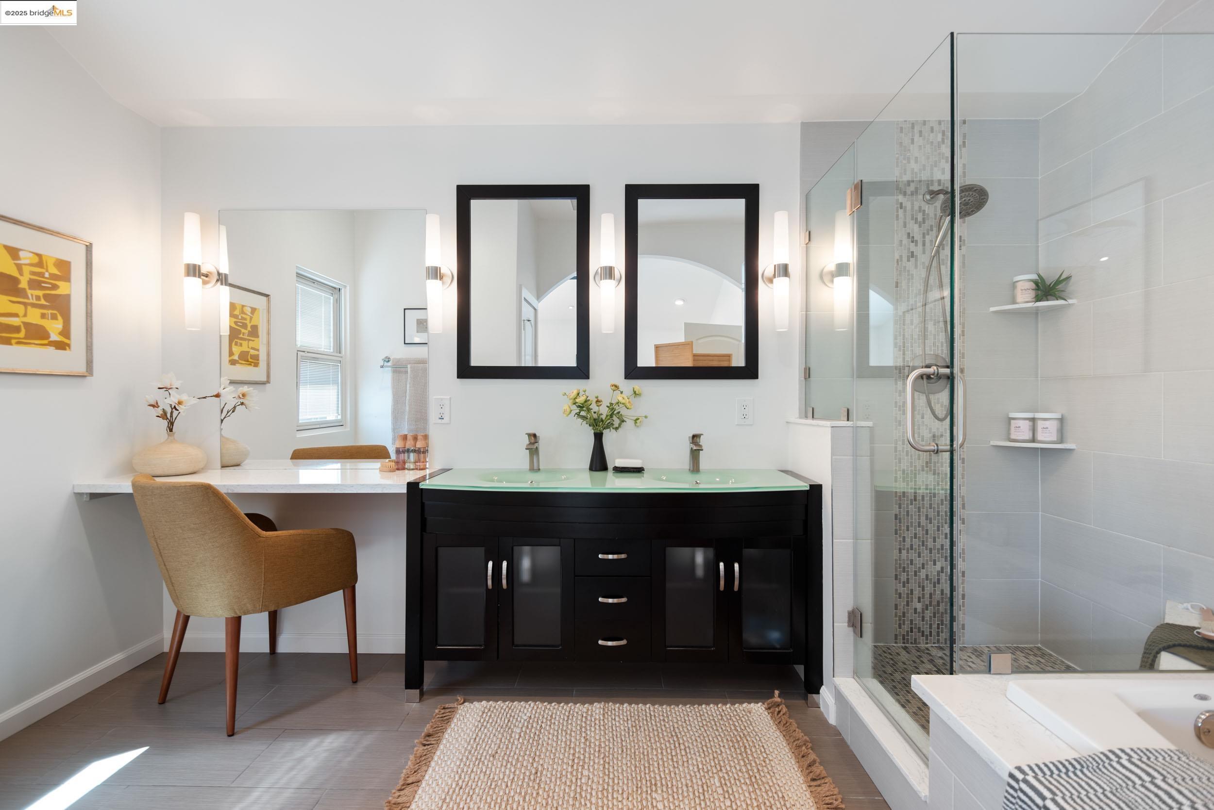 Detail Gallery Image 16 of 33 For 2221 E 31st St, Oakland,  CA 94602 - 3 Beds | 2/1 Baths
