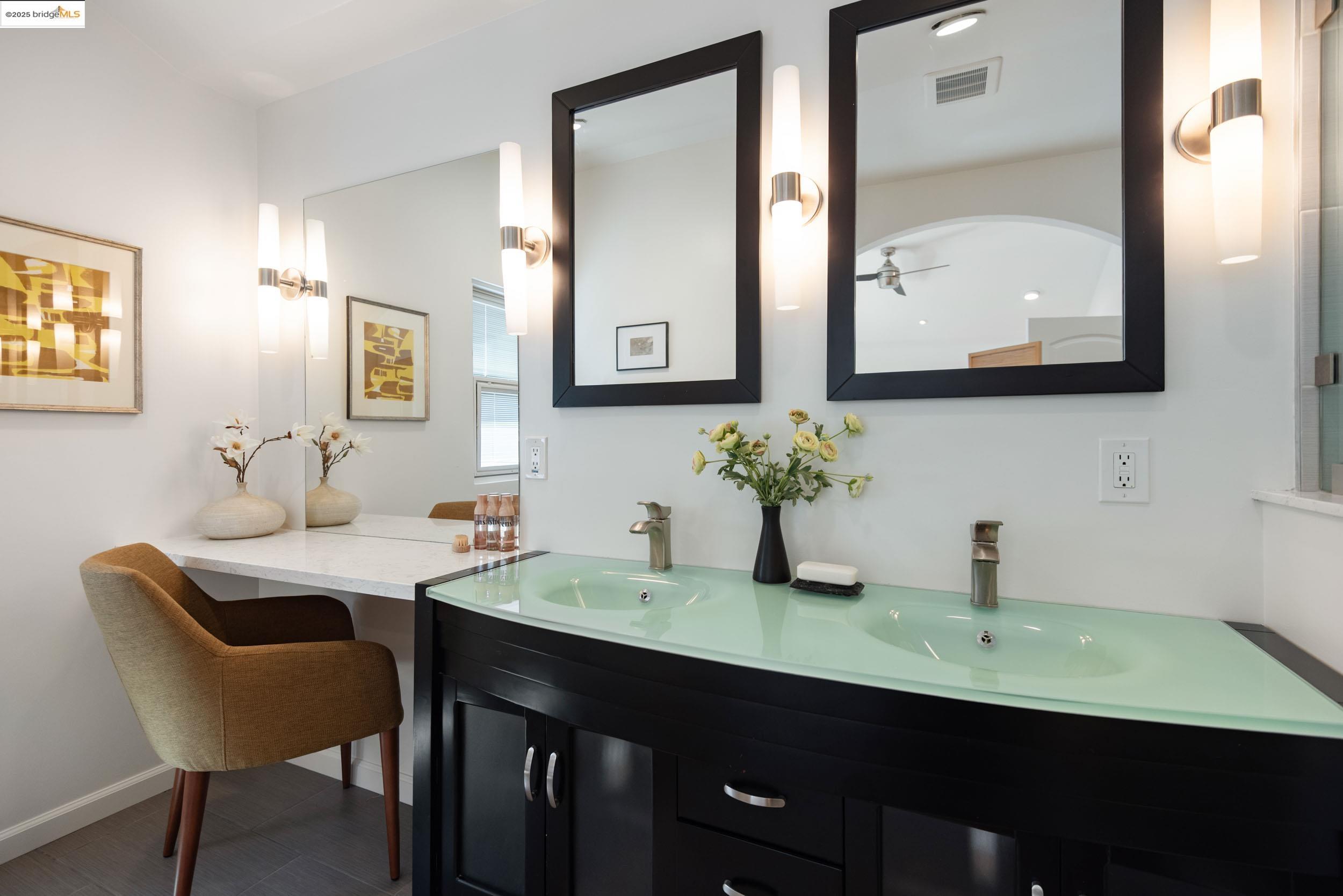 Detail Gallery Image 18 of 33 For 2221 E 31st St, Oakland,  CA 94602 - 3 Beds | 2/1 Baths