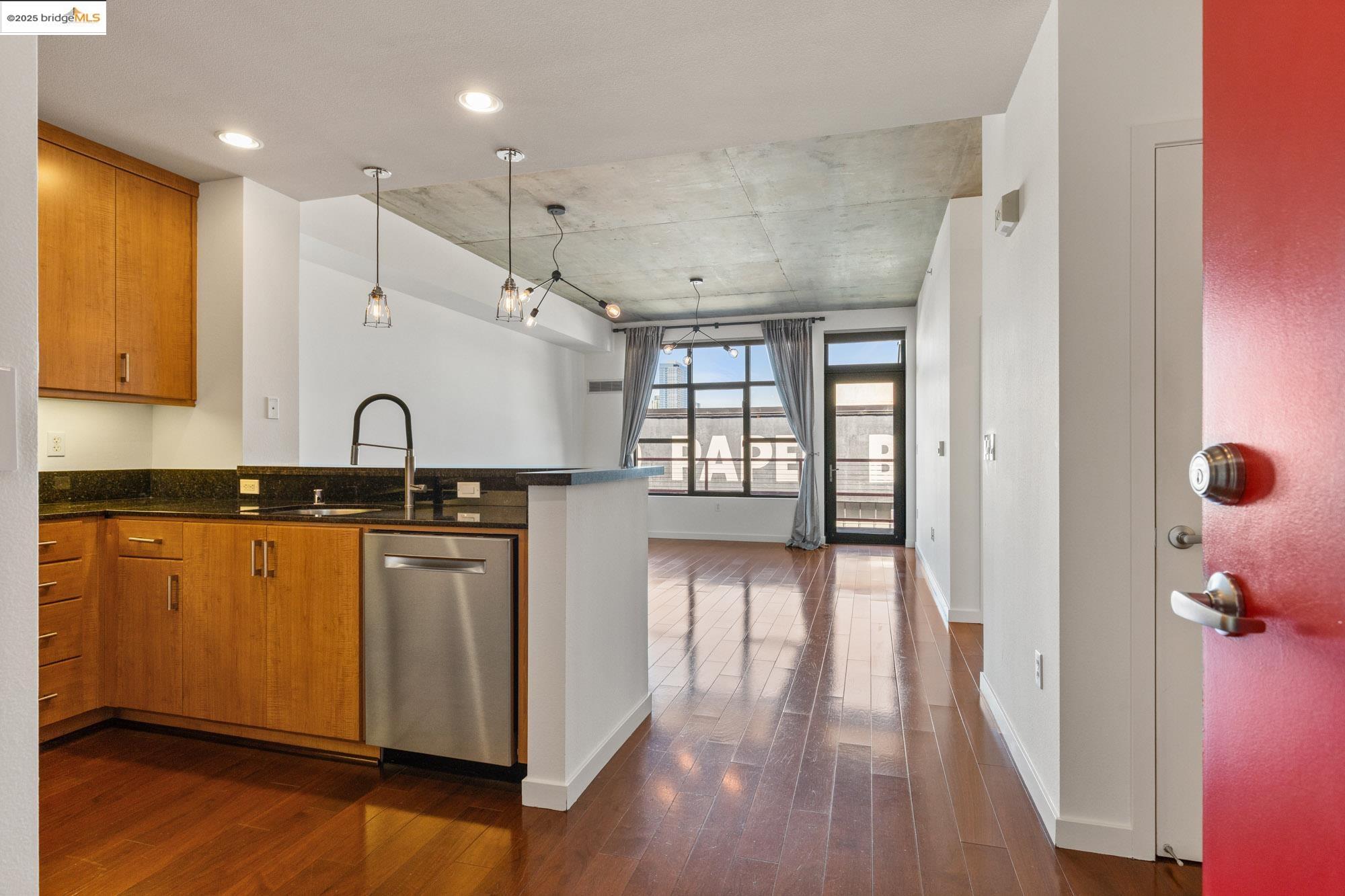 Photo #5: 41110555 Listing 