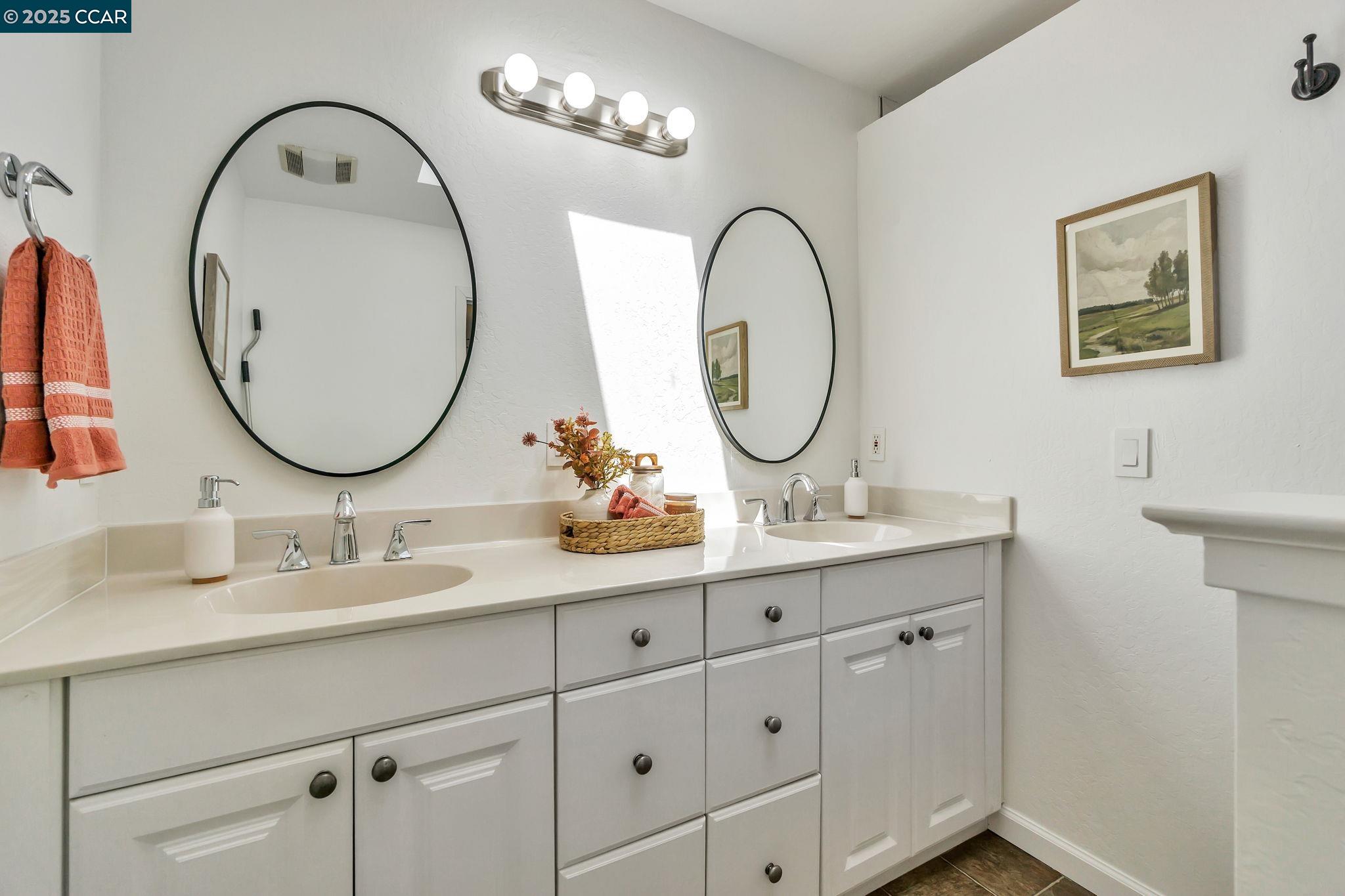 Detail Gallery Image 33 of 42 For 2490 Birch St, Martinez,  CA 94553 - 2 Beds | 2 Baths