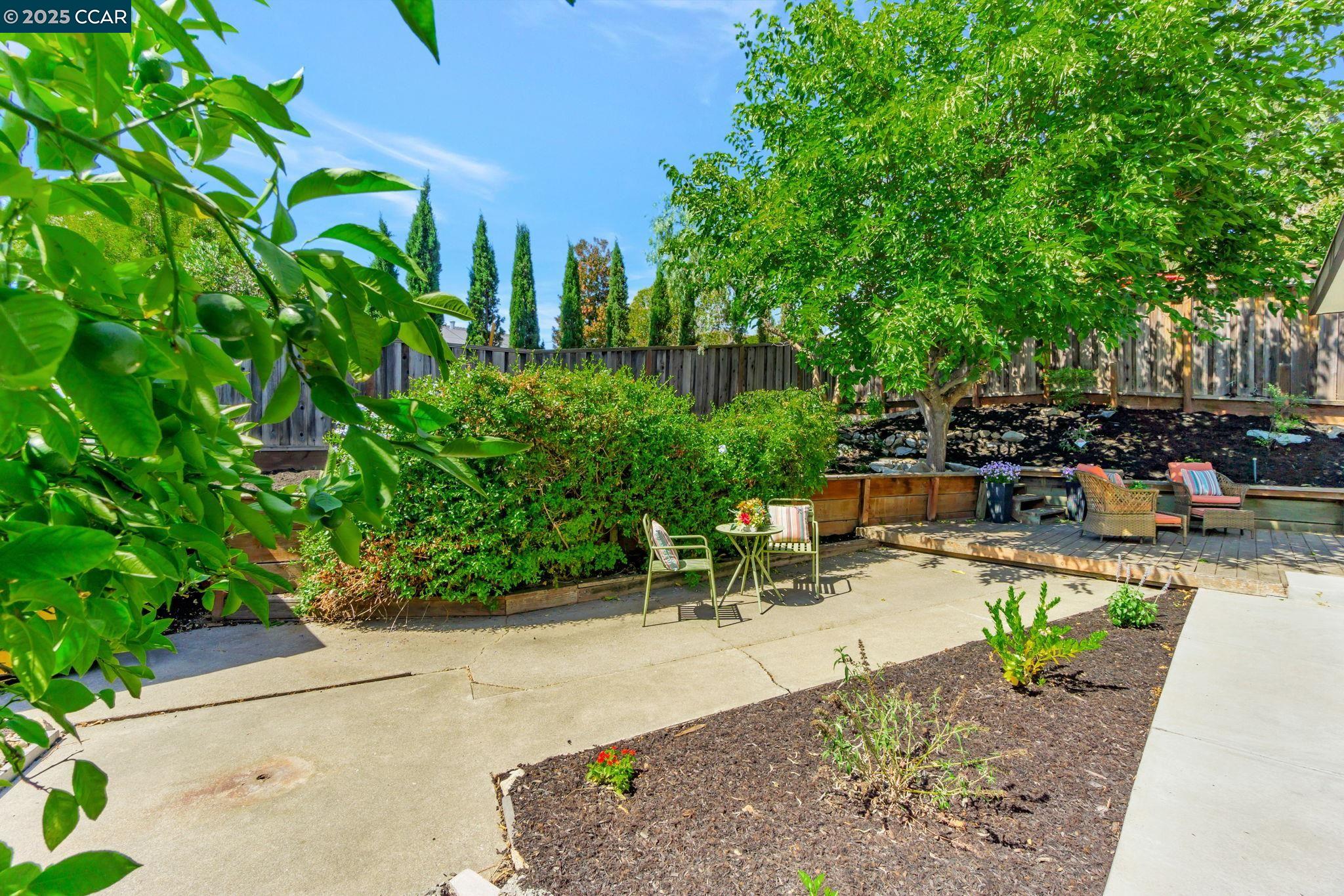 Detail Gallery Image 37 of 42 For 2490 Birch St, Martinez,  CA 94553 - 2 Beds | 2 Baths