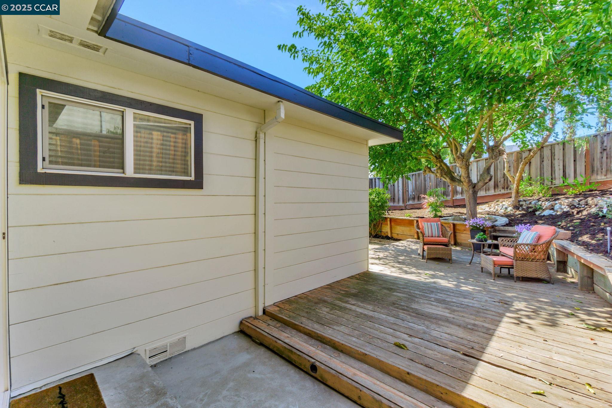 Detail Gallery Image 38 of 42 For 2490 Birch St, Martinez,  CA 94553 - 2 Beds | 2 Baths
