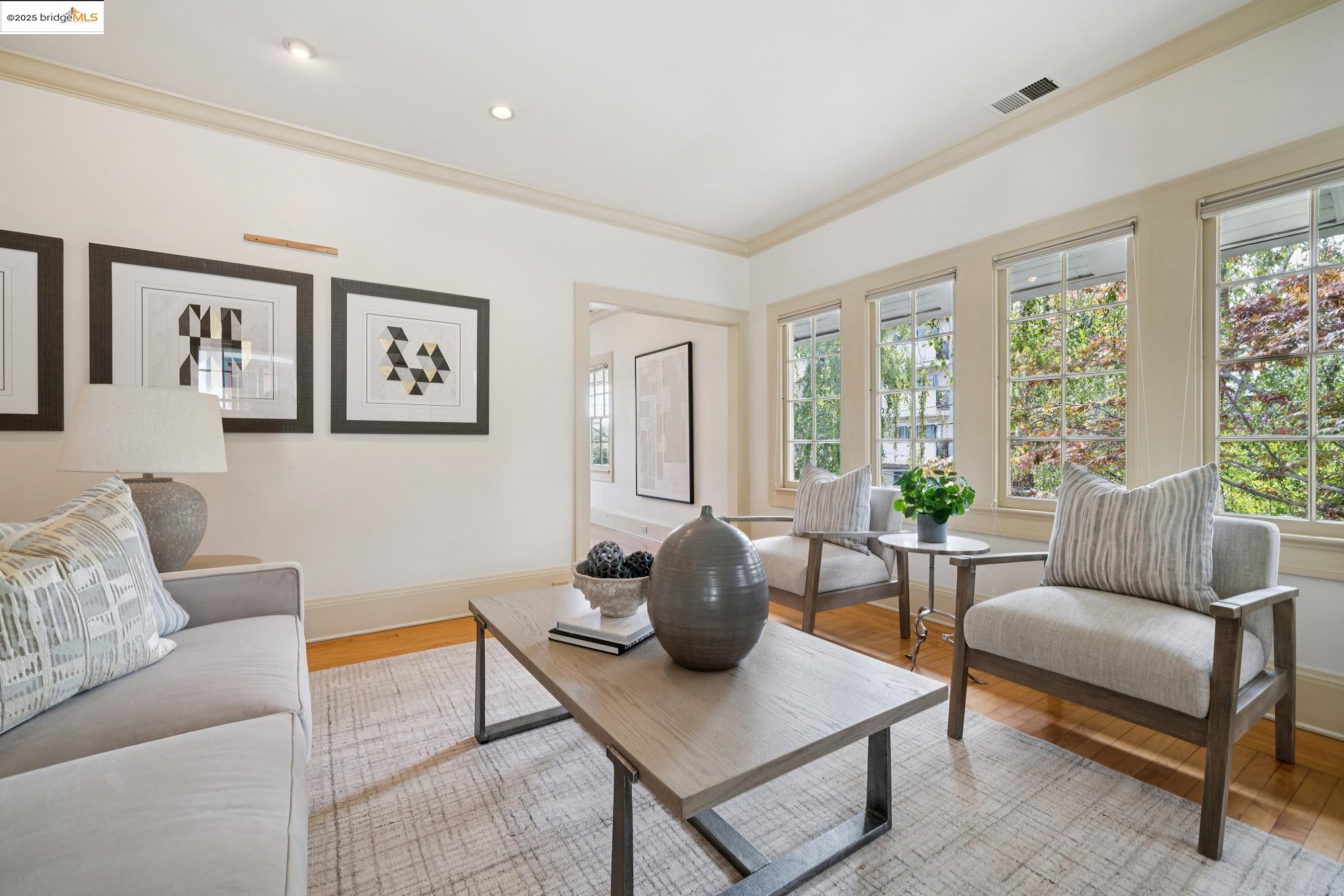 Detail Gallery Image 31 of 60 For 408 Euclid Ave, Oakland,  CA 94610 - 4 Beds | 3 Baths
