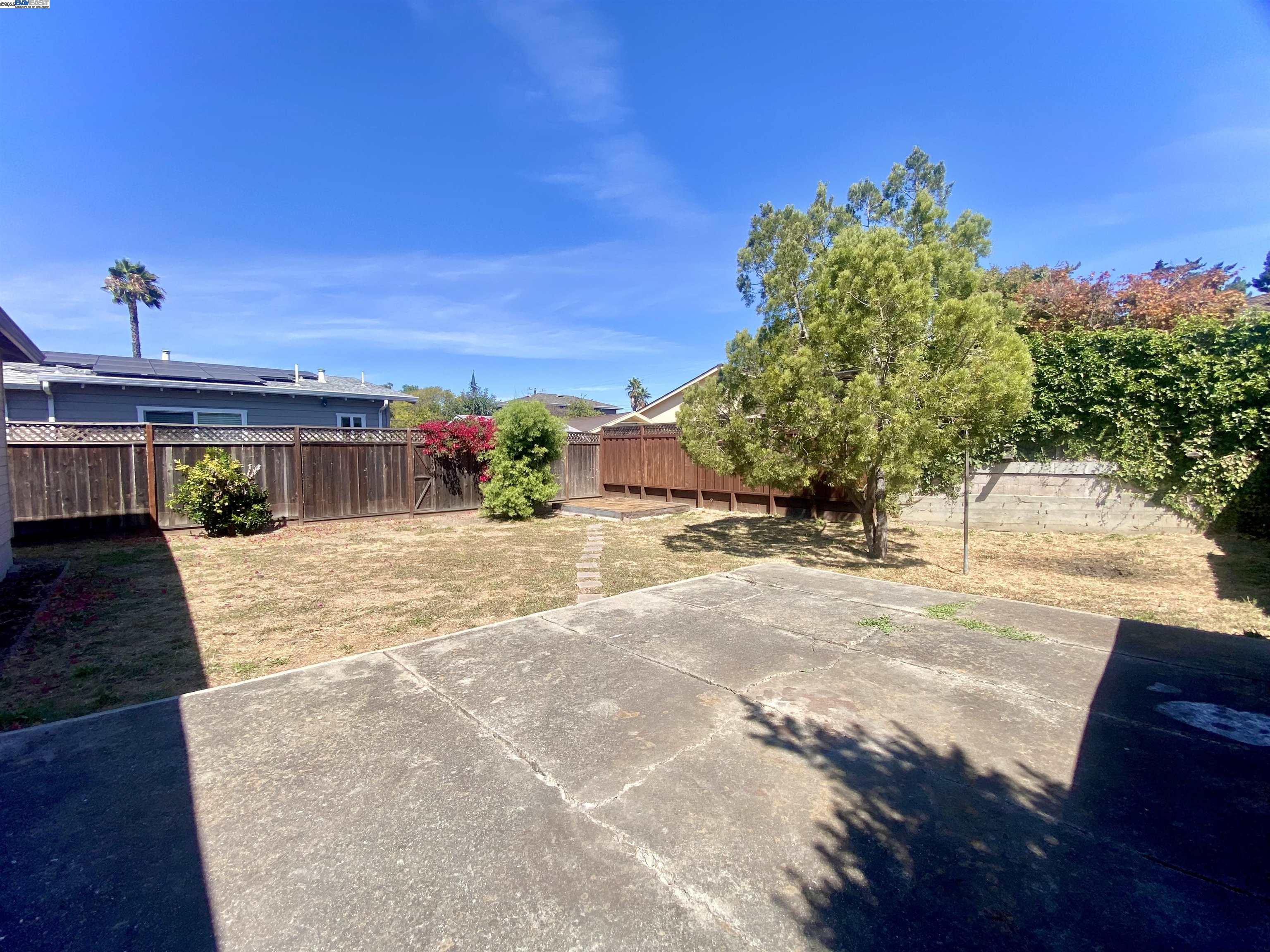 Detail Gallery Image 22 of 23 For 21284 Tyee St, Castro Valley,  CA 94546 - 2 Beds | 1 Baths