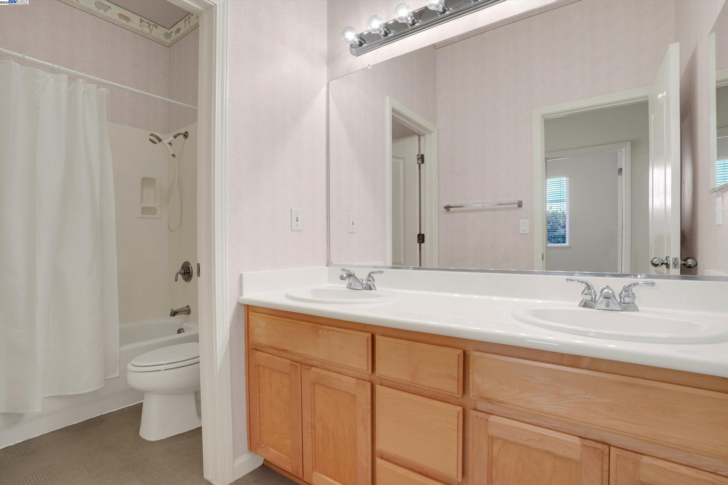 Detail Gallery Image 32 of 54 For 342 Roundhill Dr, Brentwood,  CA 94513 - 4 Beds | 3 Baths