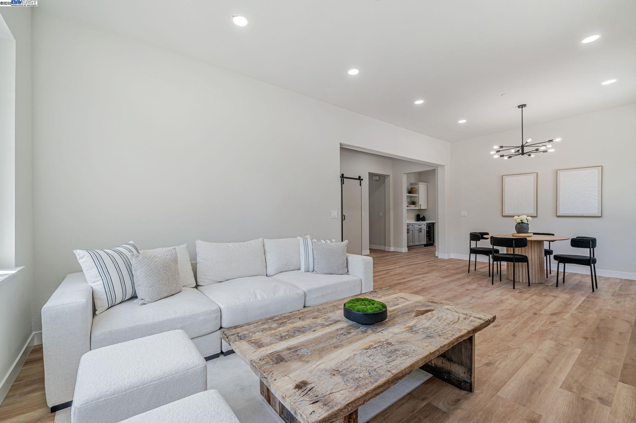 Detail Gallery Image 13 of 59 For 202 Sonia Way, Livermore,  CA 94550 - 4 Beds | 2 Baths
