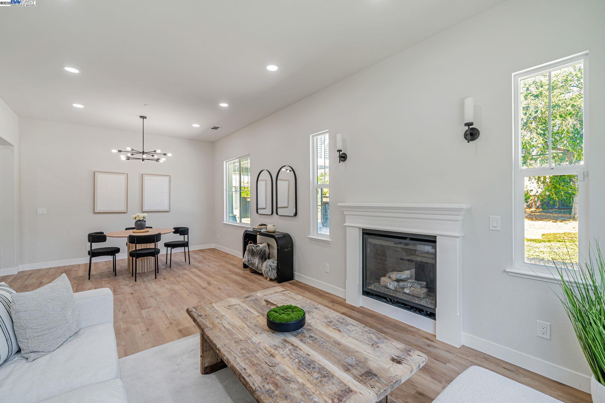 Detail Gallery Image 14 of 59 For 202 Sonia Way, Livermore,  CA 94550 - 4 Beds | 2 Baths