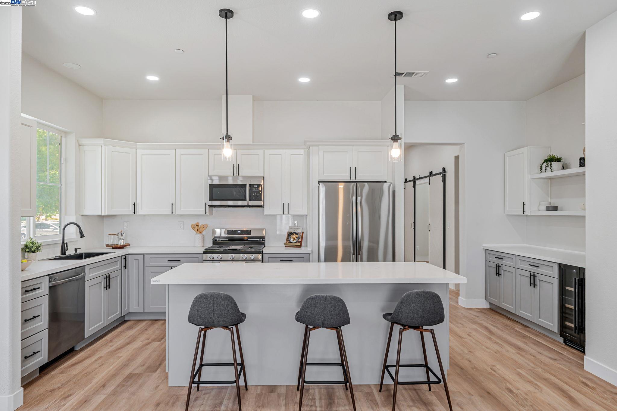 Detail Gallery Image 21 of 59 For 202 Sonia Way, Livermore,  CA 94550 - 4 Beds | 2 Baths