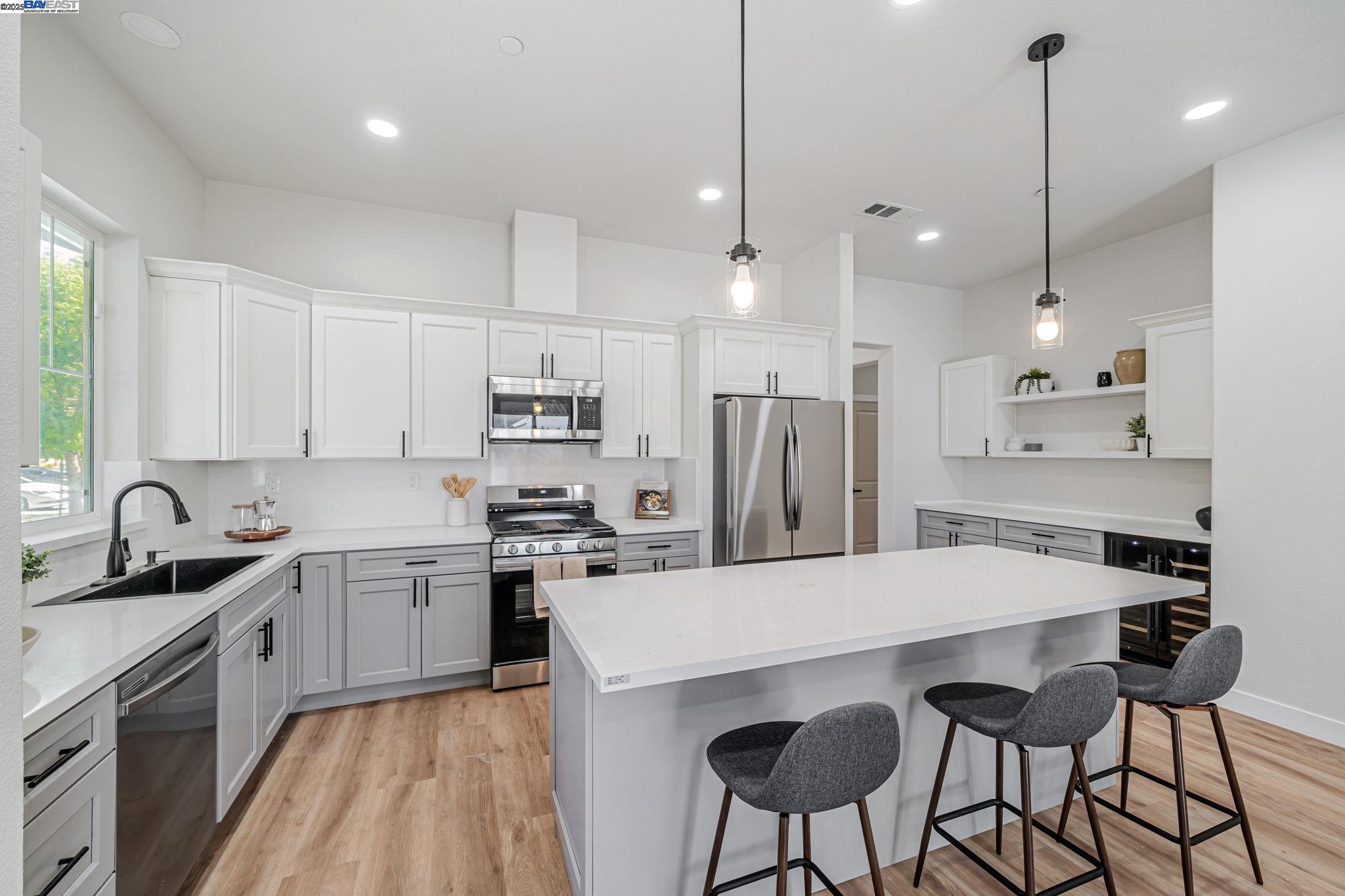 Detail Gallery Image 23 of 59 For 202 Sonia Way, Livermore,  CA 94550 - 4 Beds | 2 Baths